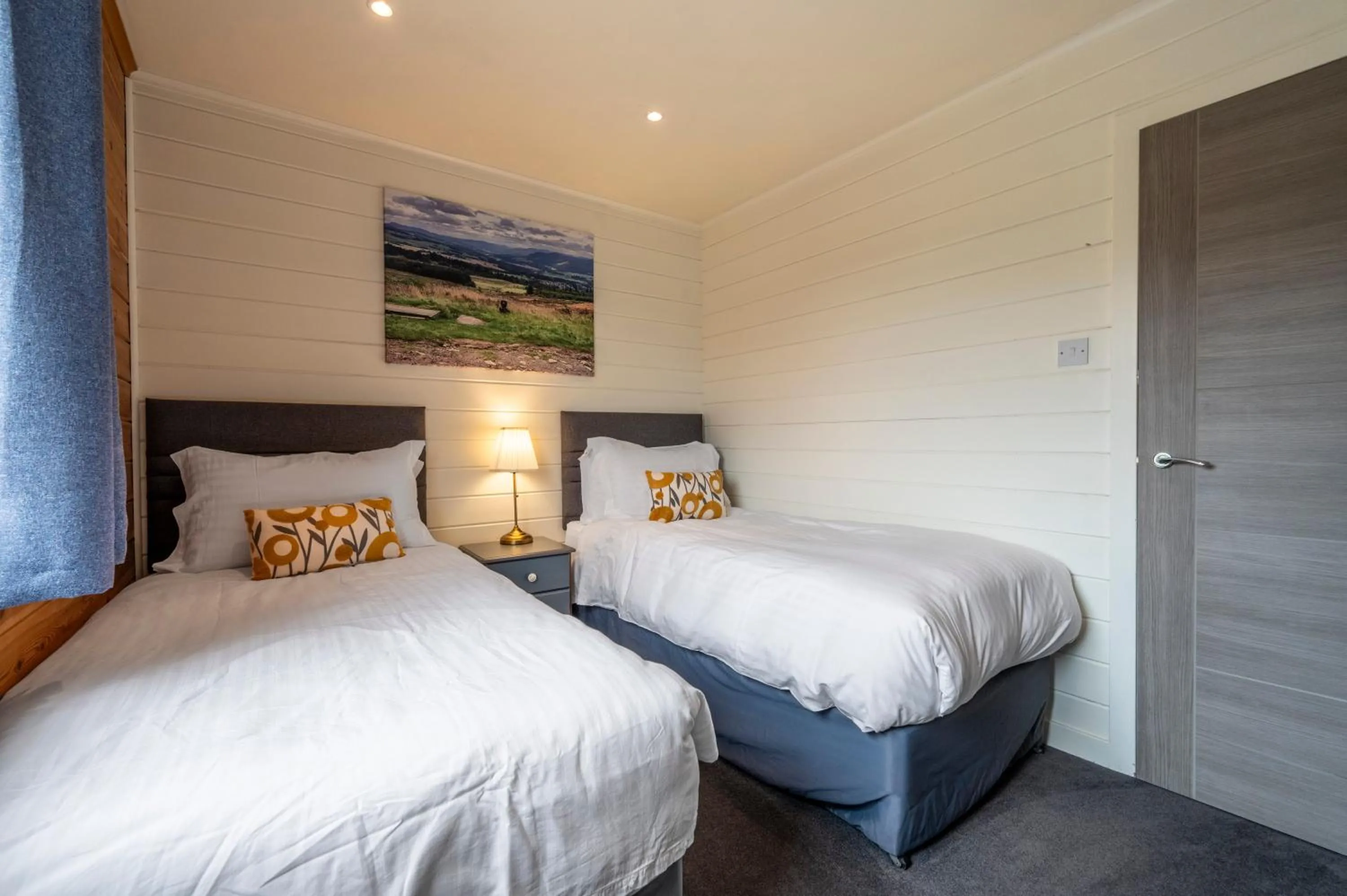 Bed in Kinnaird Woodland Lodges