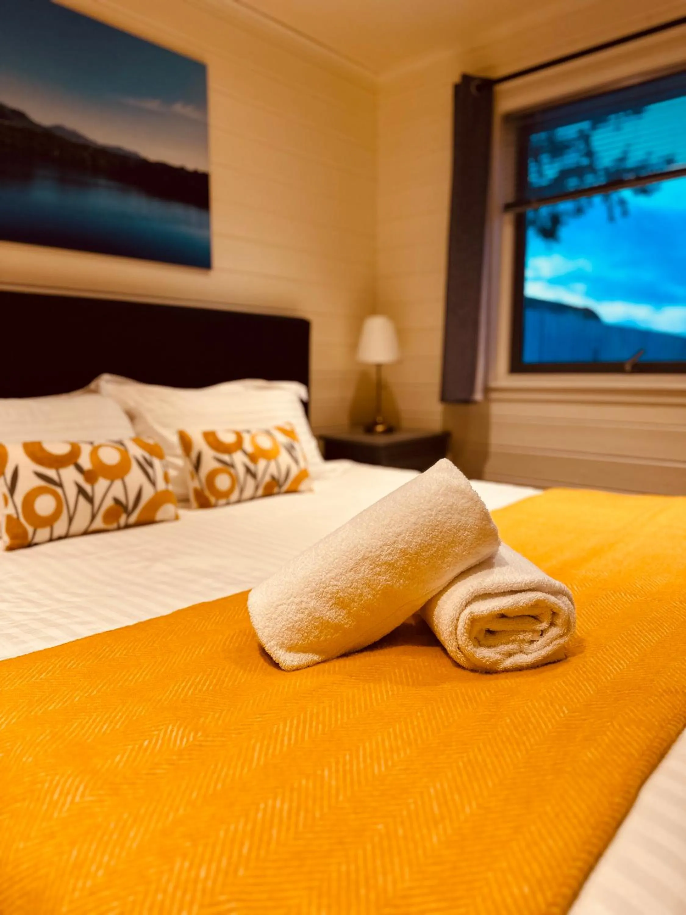 Bed in Kinnaird Woodland Lodges