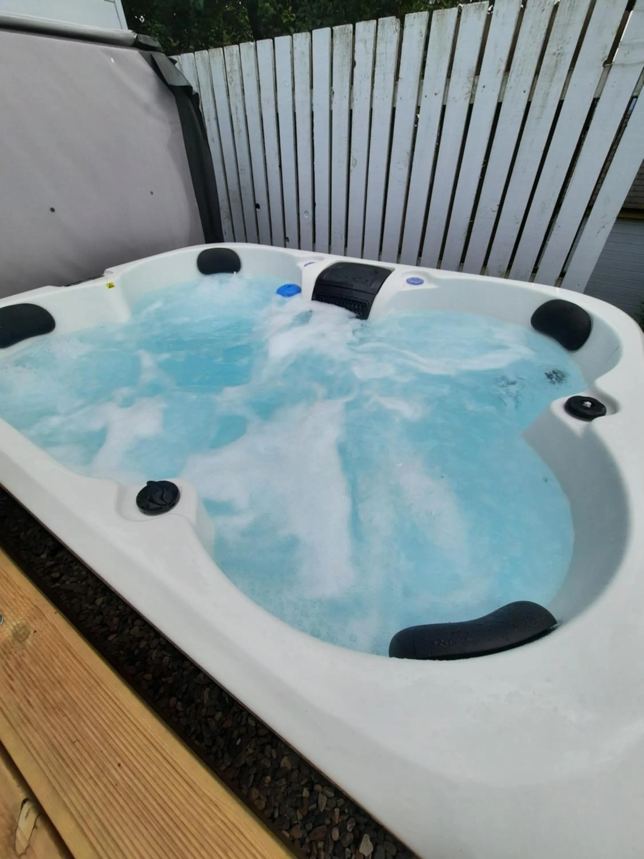 Hot Tub in Kinnaird Woodland Lodges