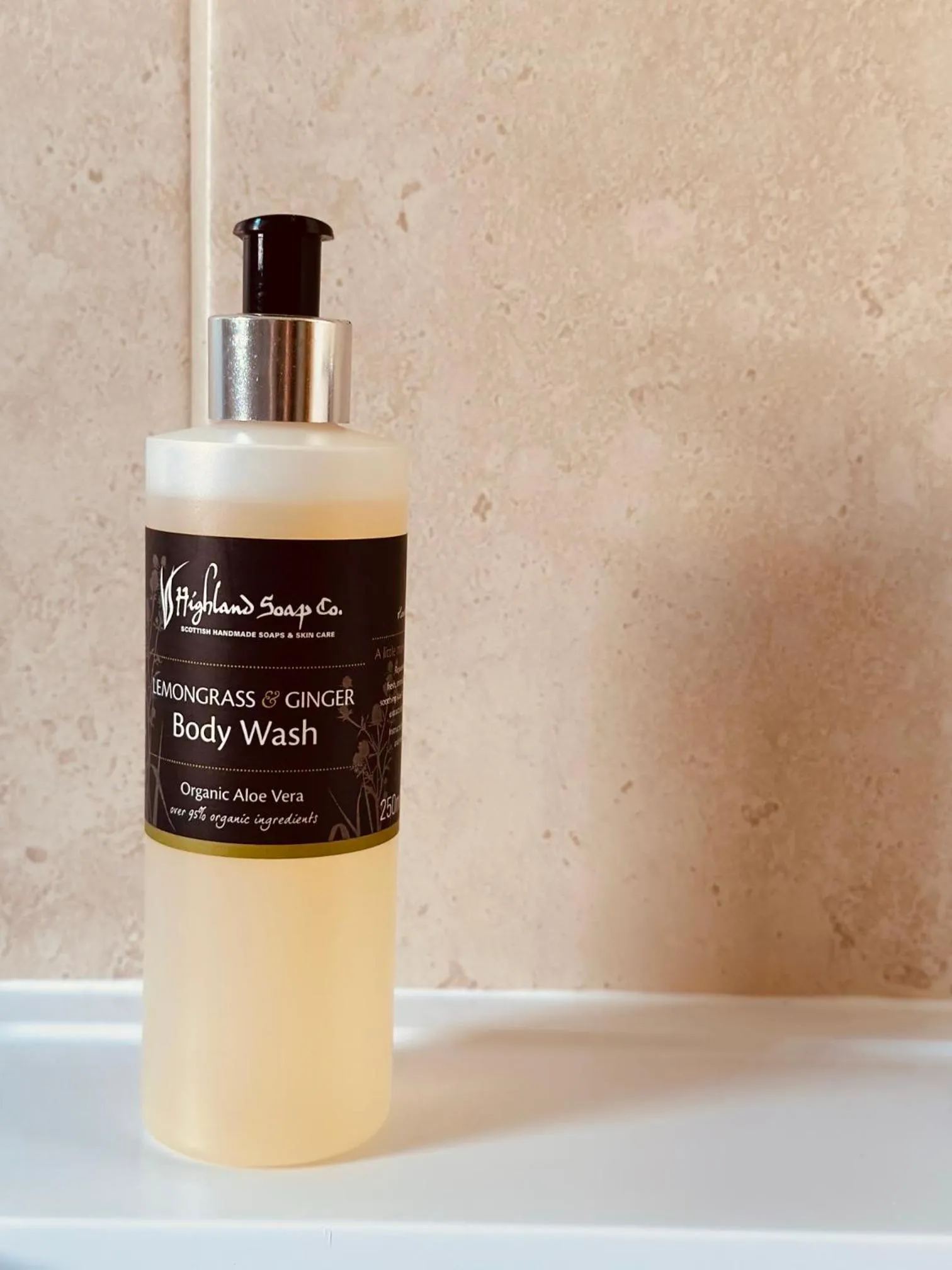 Shower in Kinnaird Woodland Lodges