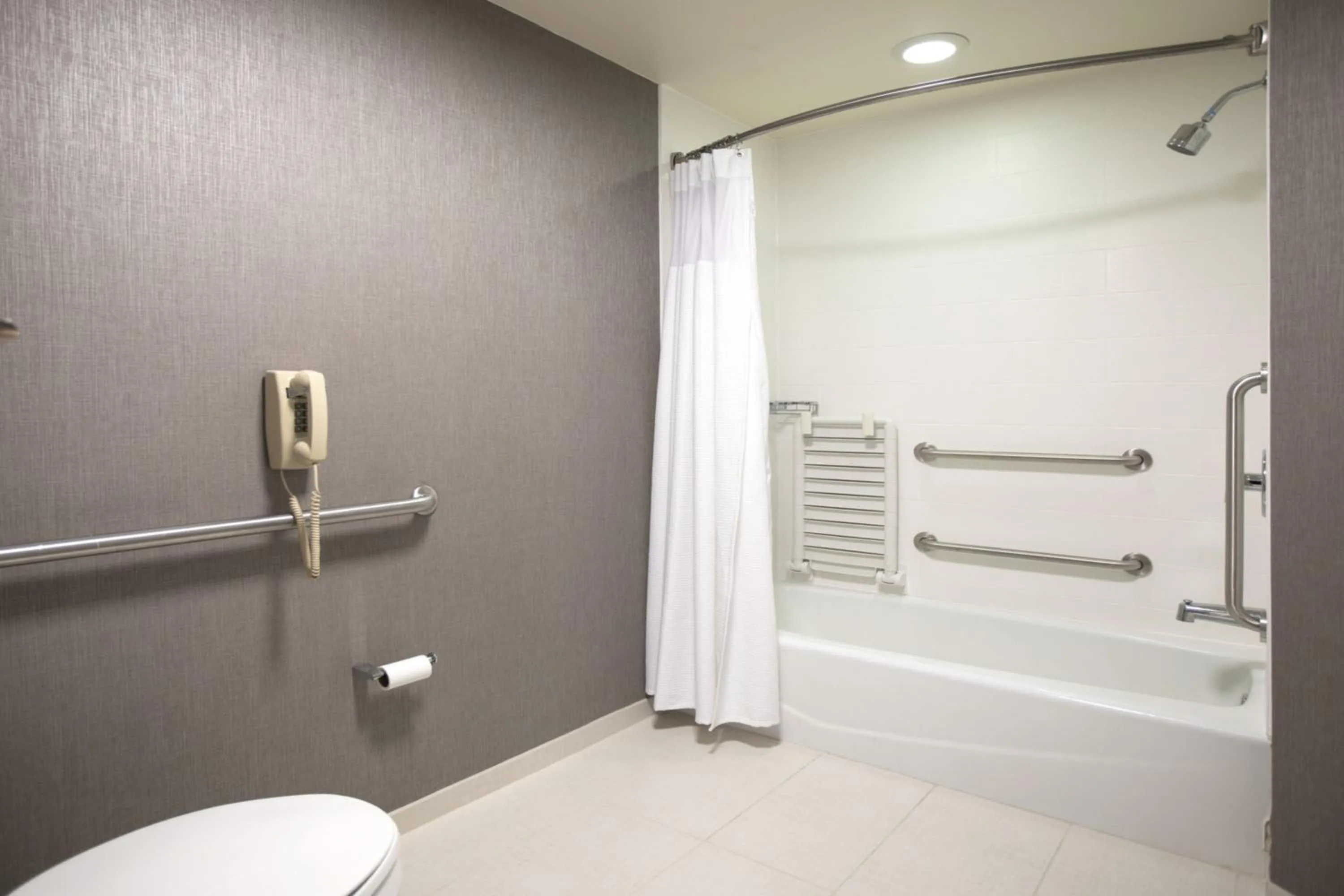 Photo of the whole room in SpringHill Suites Savannah Airport