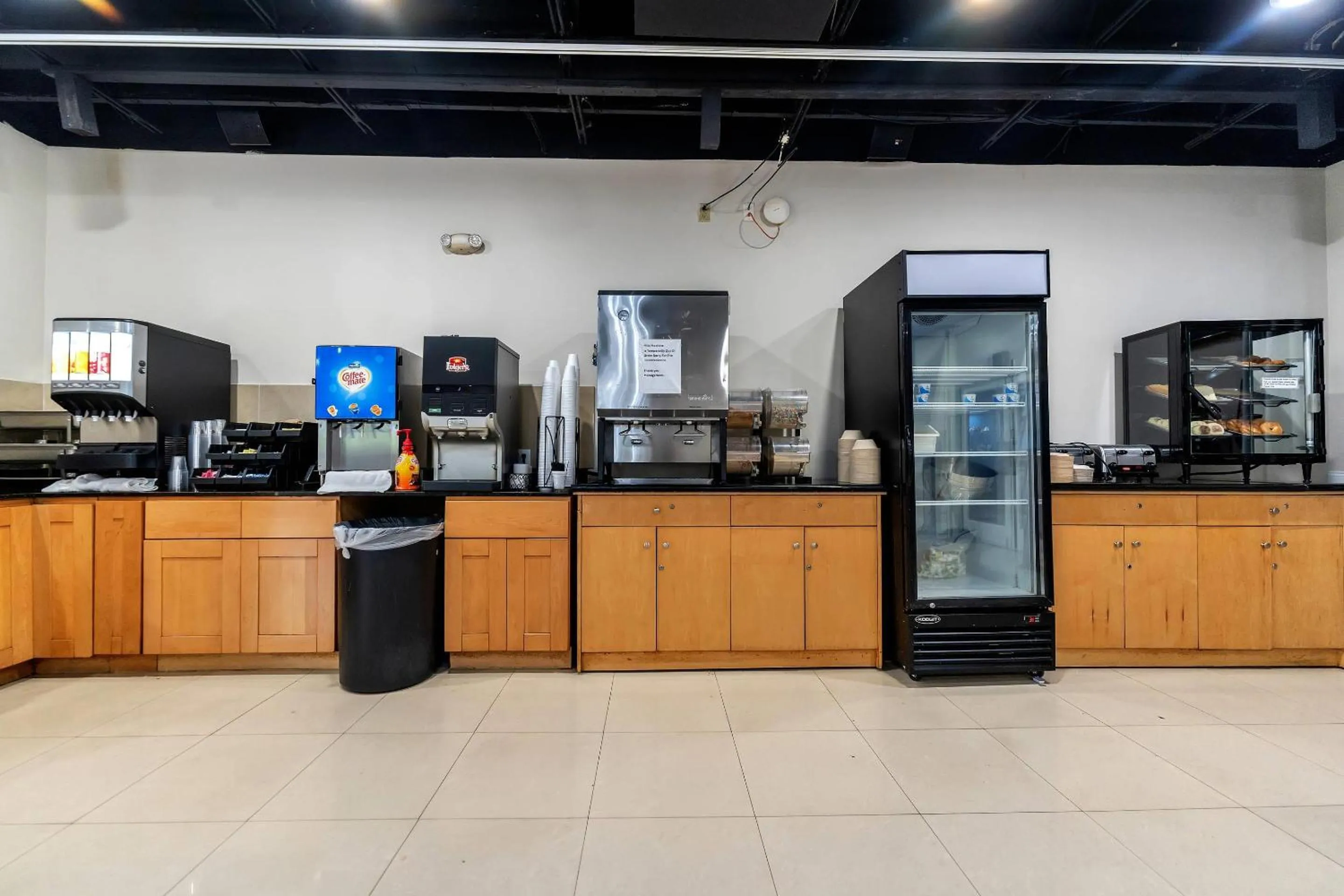 Breakfast in Rodeway Inn & Suites Fort Lauderdale Airport & Cruise Port