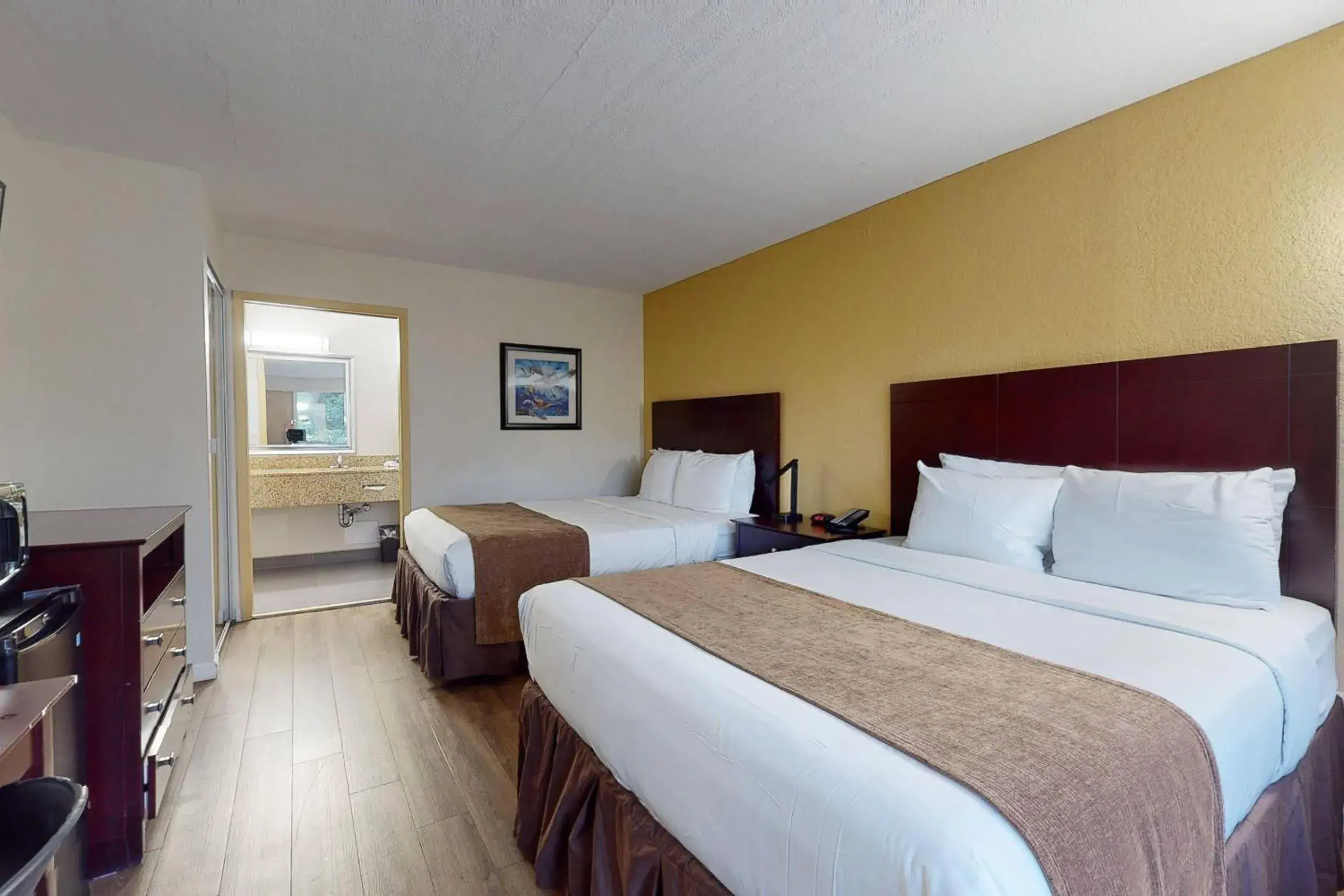 Queen Room with Two Queen Beds with Parking Lot View - Non-Smoking in Rodeway Inn & Suites Fort Lauderdale Airport & Cruise Port Queen Room with Two Queen Beds with Parking Lot View - Non-Smoking in Rodeway Inn & Suites Fort Lauderdale Airport & Cruise Port