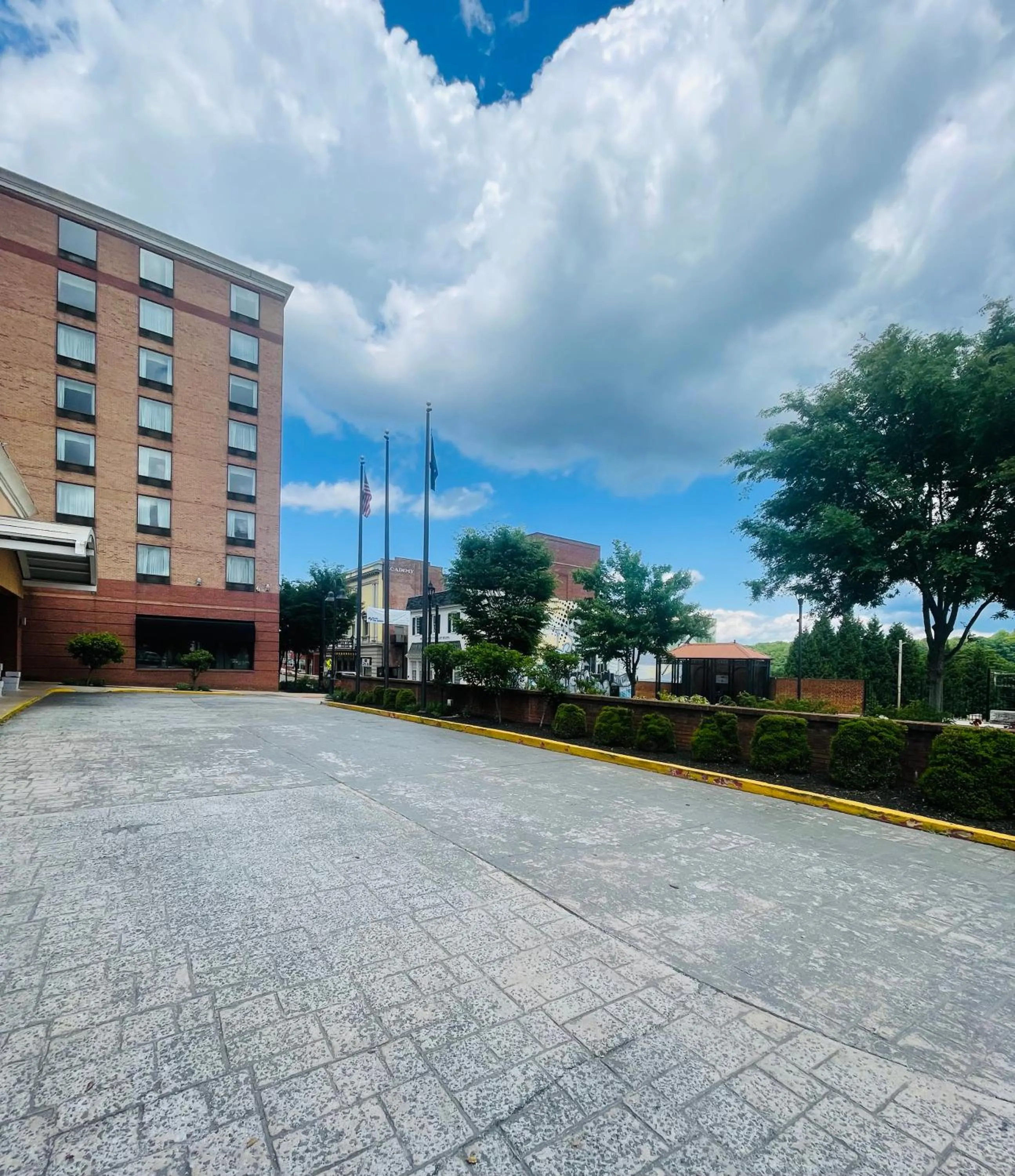 Property building in Lynchburg Grand Estate by IHG