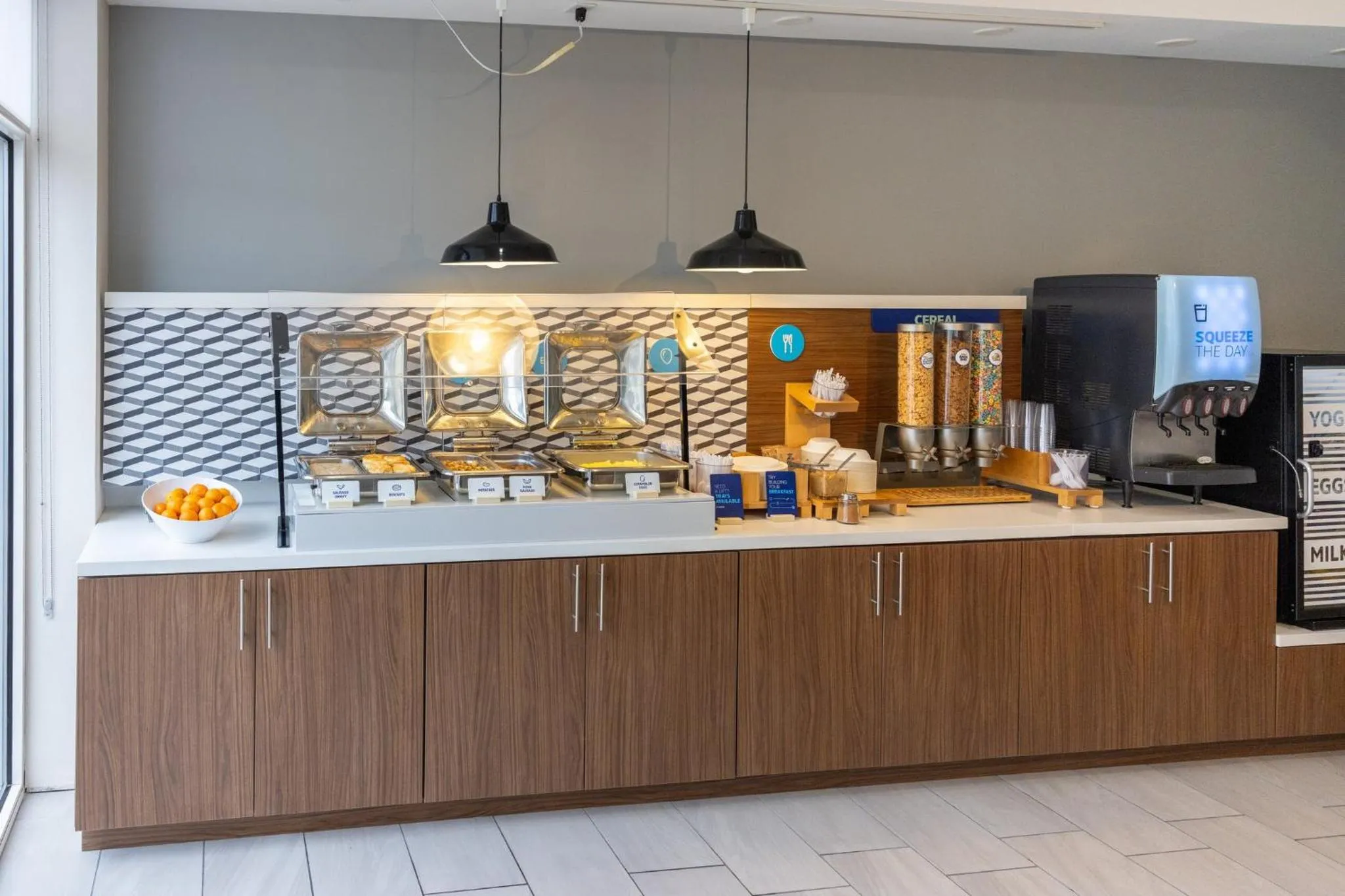 Breakfast in Holiday Inn Express Hotel & Suites Wichita Airport by IHG