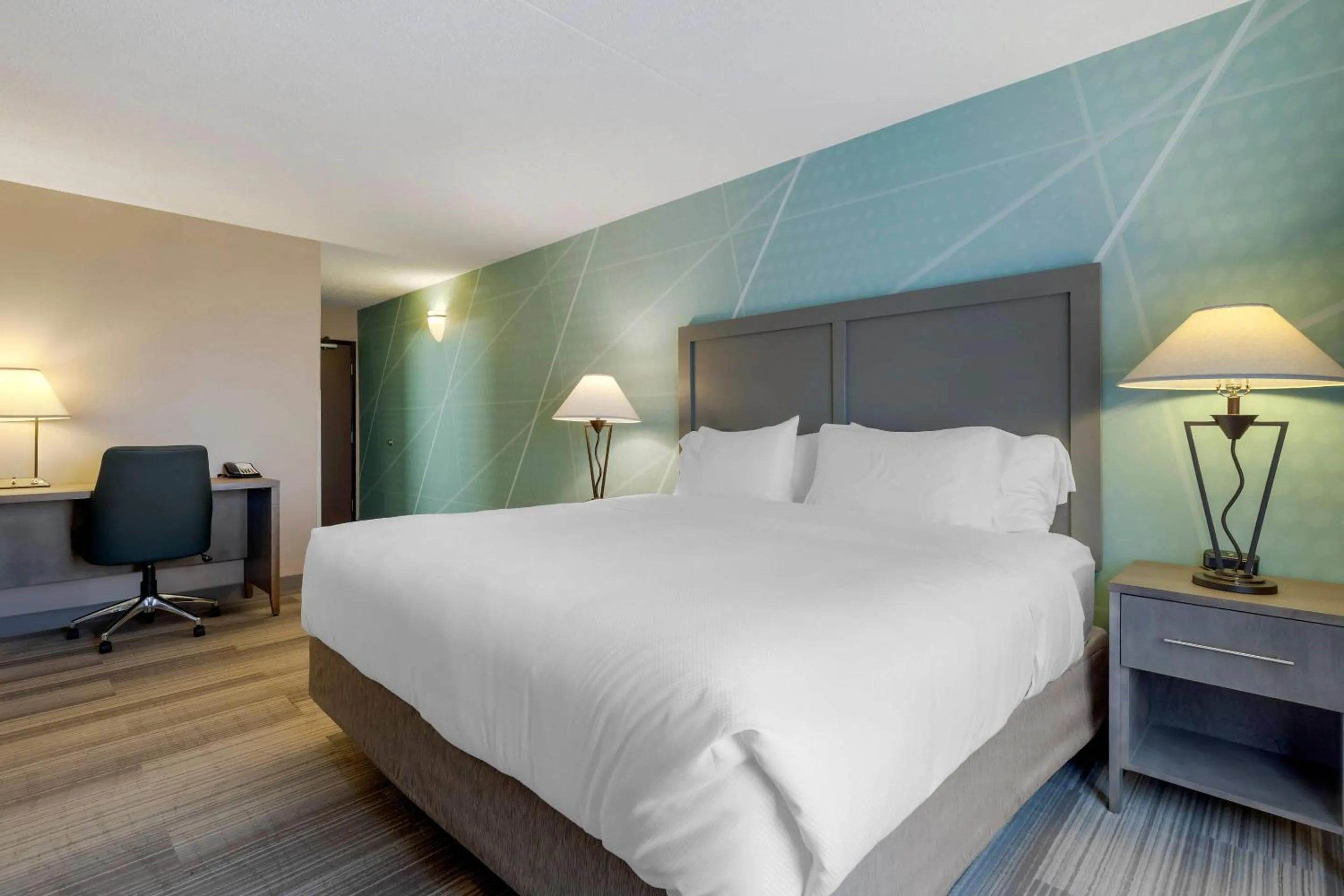 Bedroom, Bed in Comfort Inn & Suites Boulder