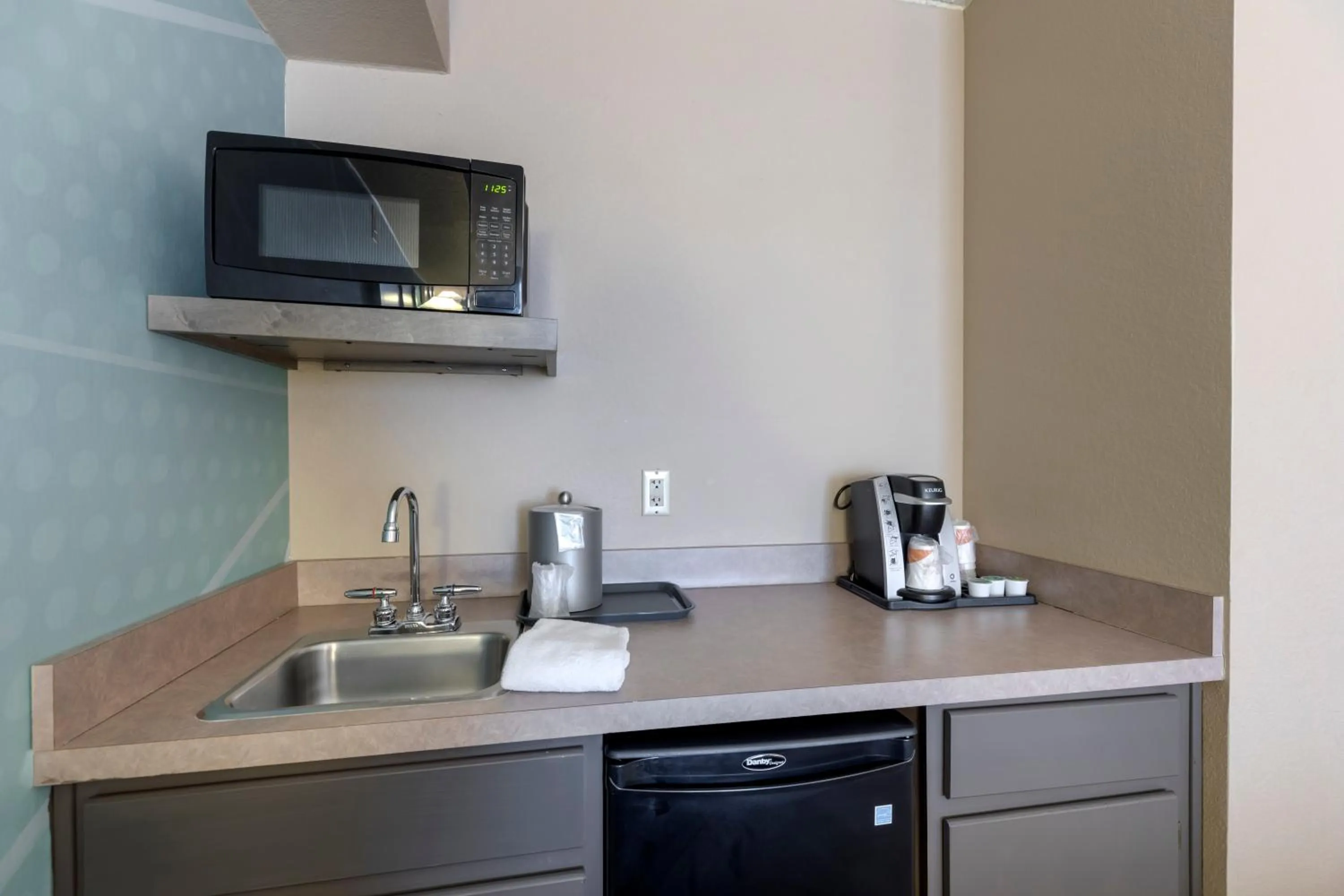 Kitchen or kitchenette in Comfort Inn & Suites Boulder