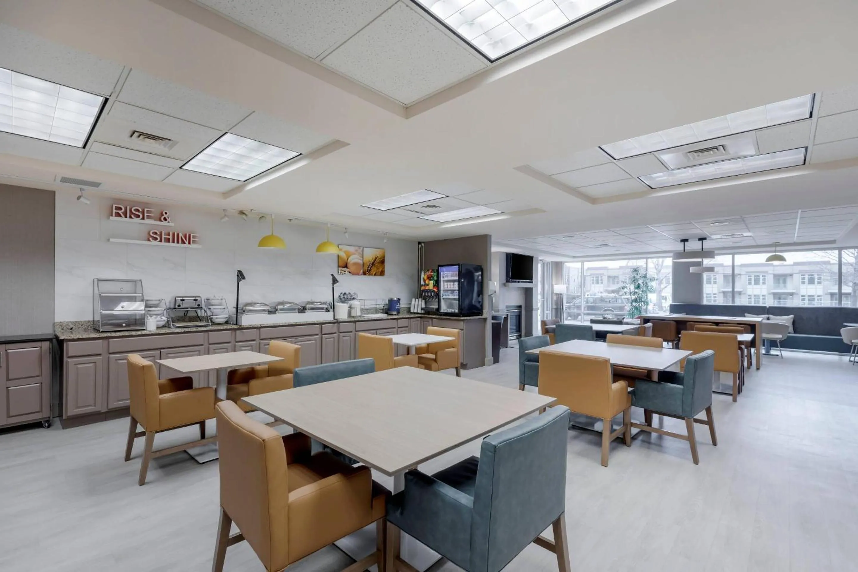 Breakfast in Comfort Inn & Suites Boulder