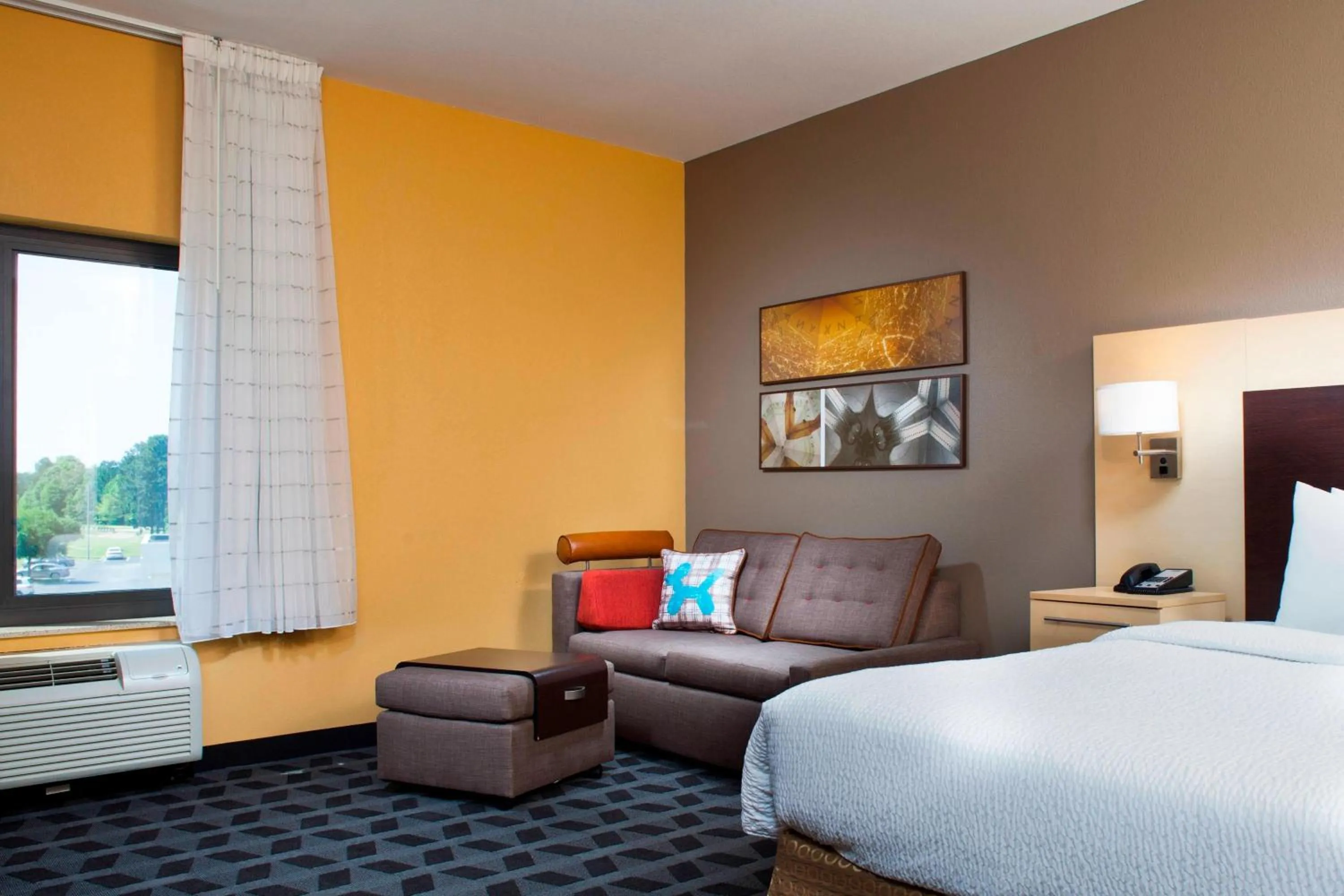 Bedroom, Bed in TownePlace Suites by Marriott Savannah Airport