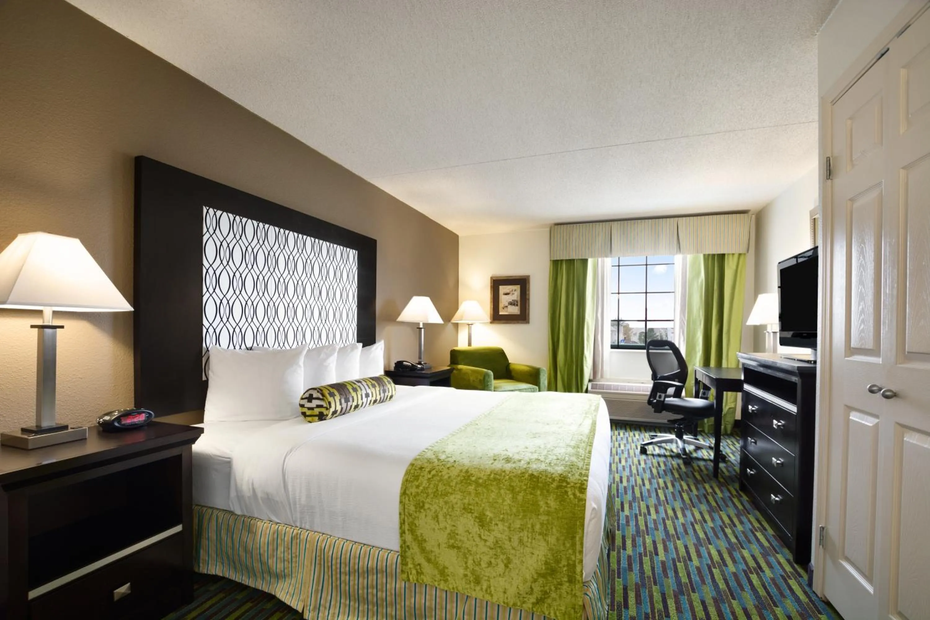 Bedroom, Bed in Wyndham Garden Wichita Downtown