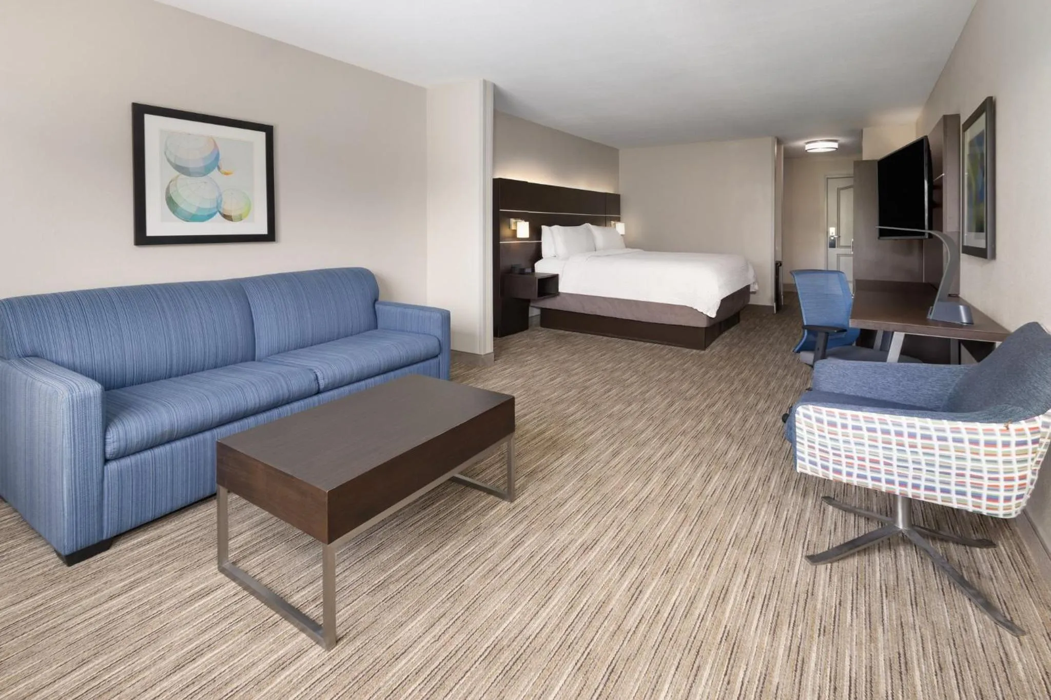 Photo of the whole room, Bed in Holiday Inn Express Hotel & Suites Hamburg by IHG