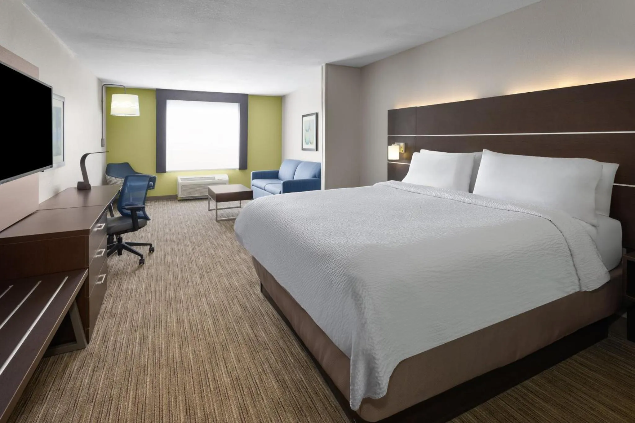 Photo of the whole room, Bed in Holiday Inn Express Hotel & Suites Hamburg by IHG