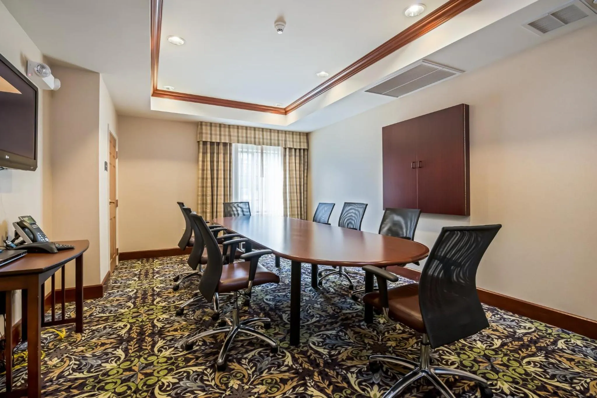 Meeting/conference room in Staybridge Suites Gulf Shores by IHG