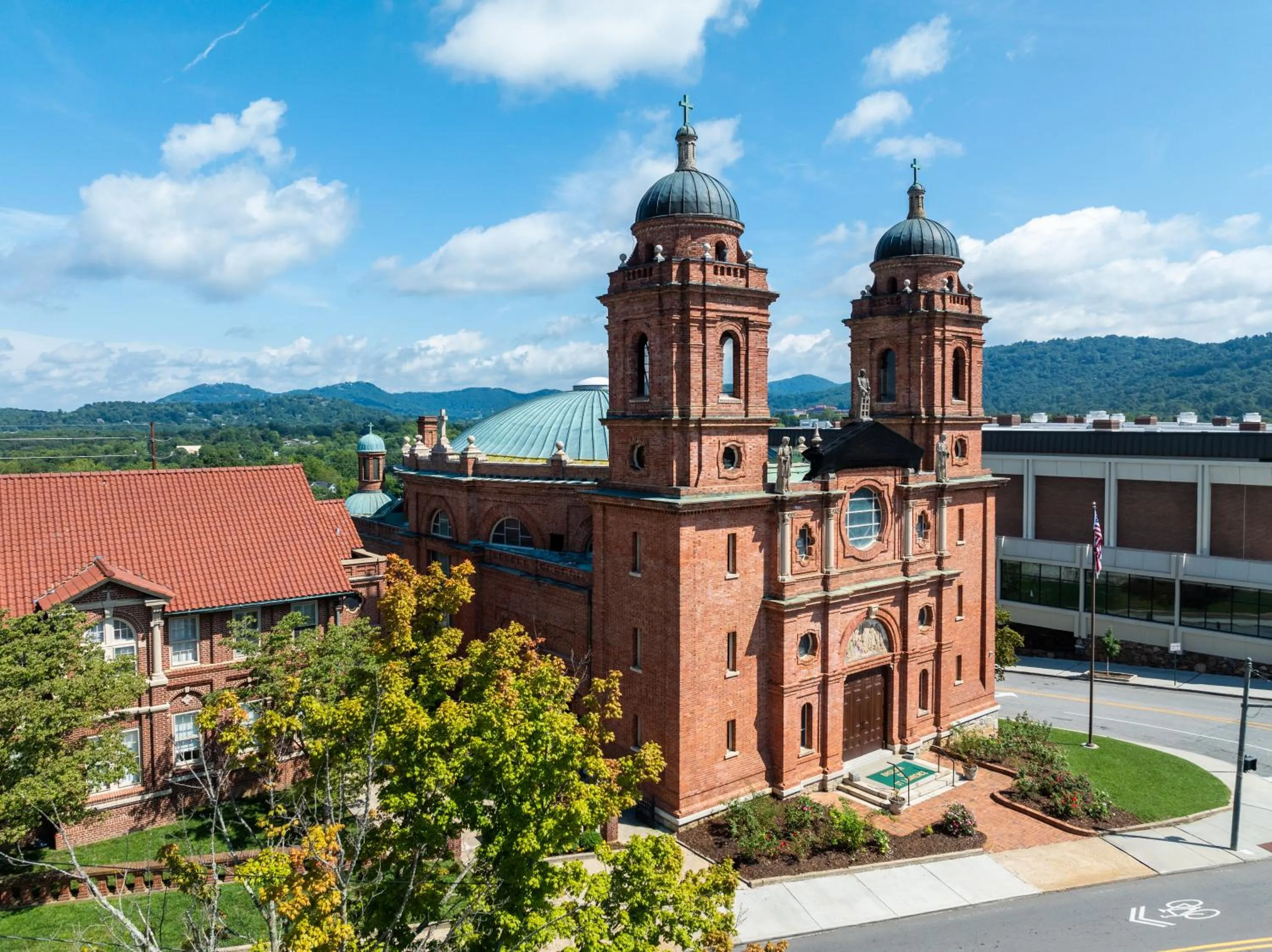 Area and facilities in Hotel Indigo Asheville Downtown by IHG