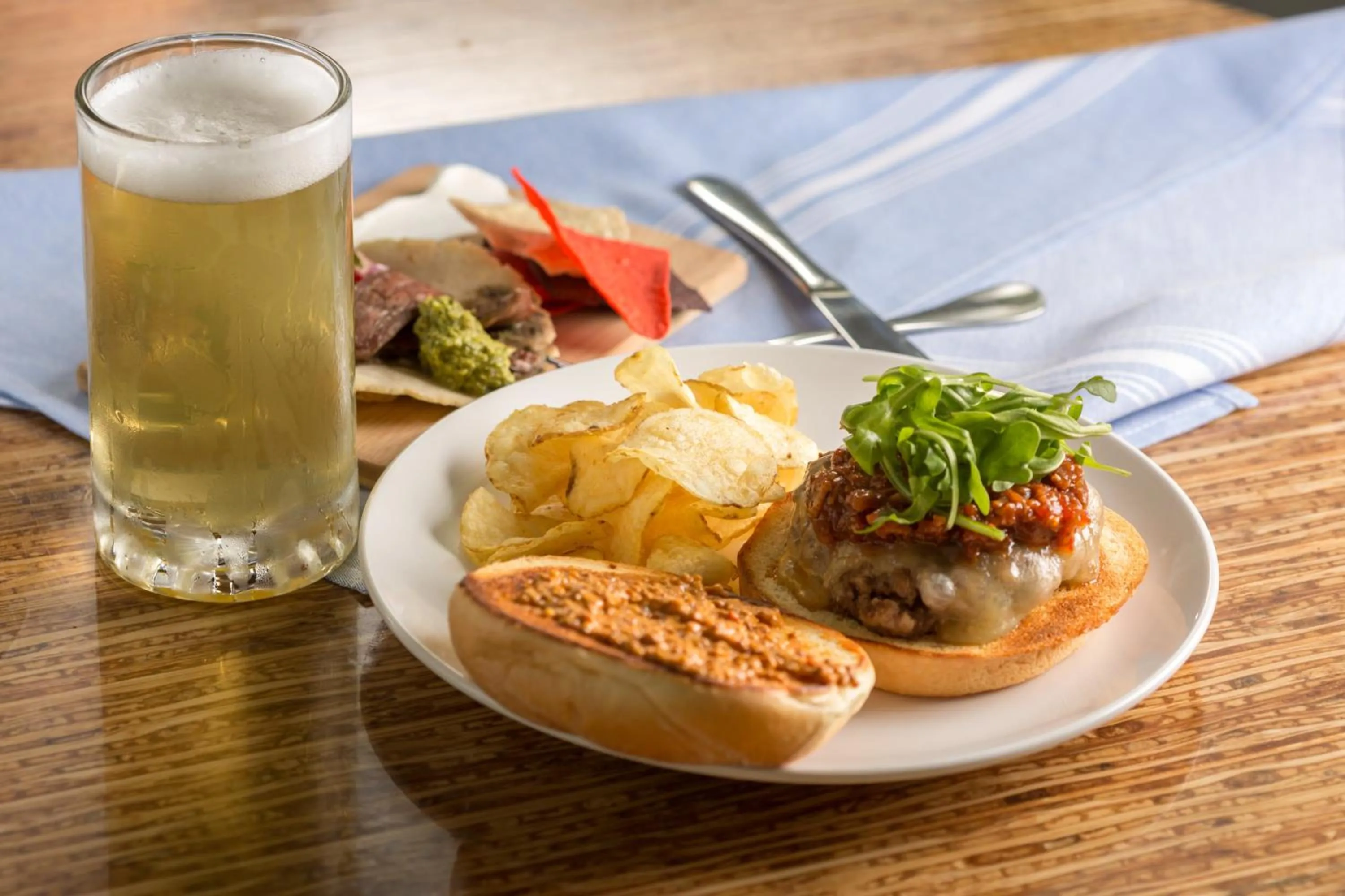 Restaurant/places to eat in Hotel Indigo Asheville Downtown by IHG