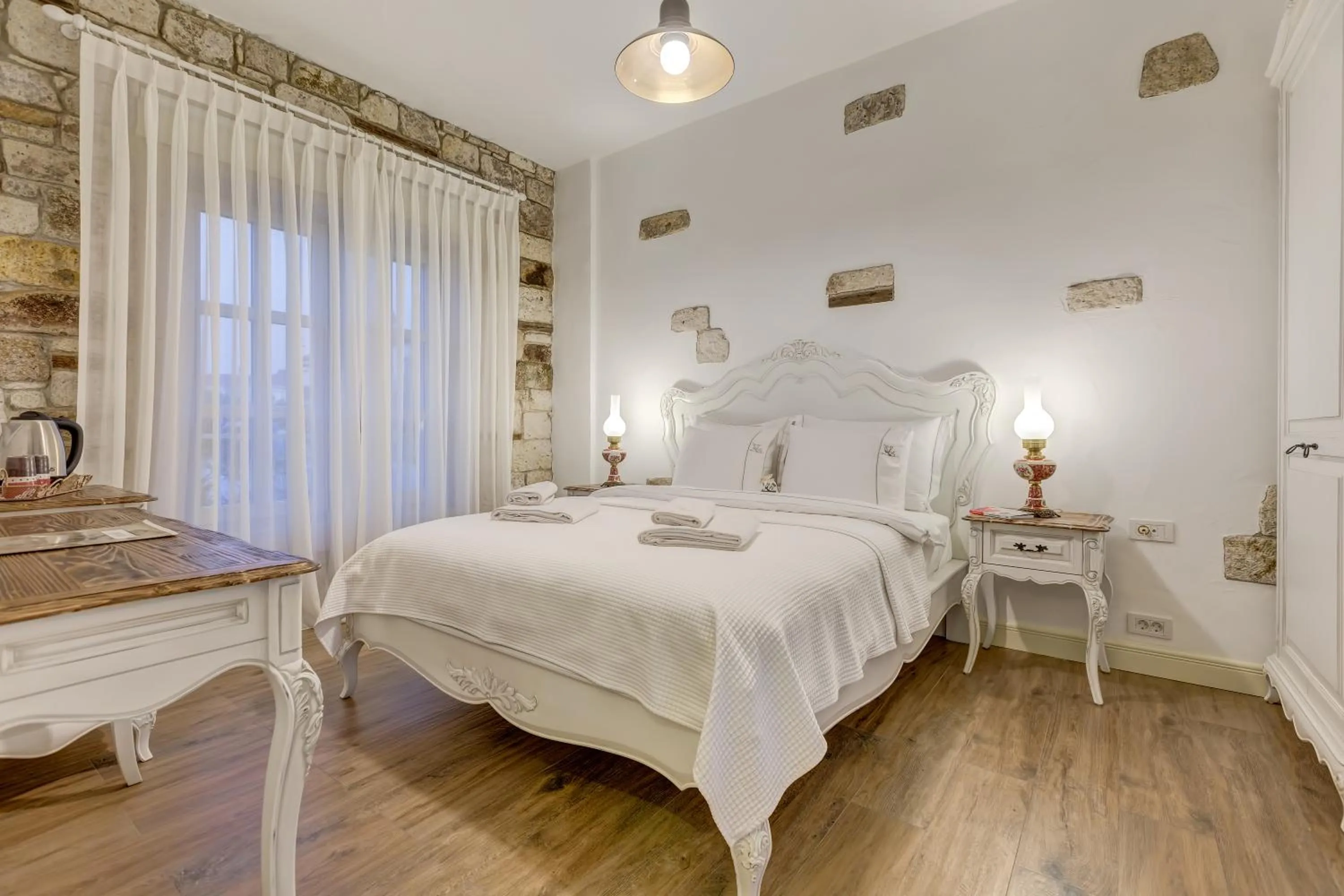 Photo of the whole room, Bed in Kose Konak Butik Hotel-Special