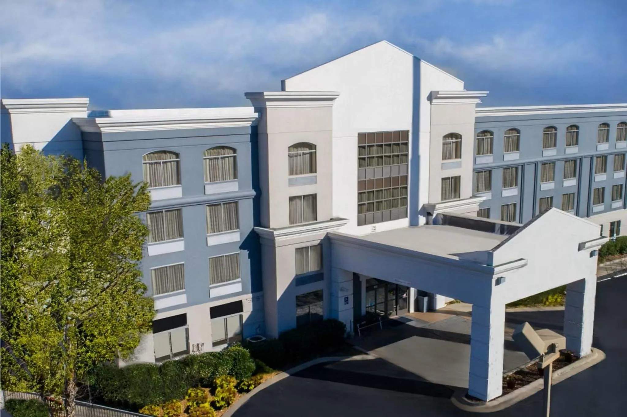 Property building in Murfreesboro Central Hotel