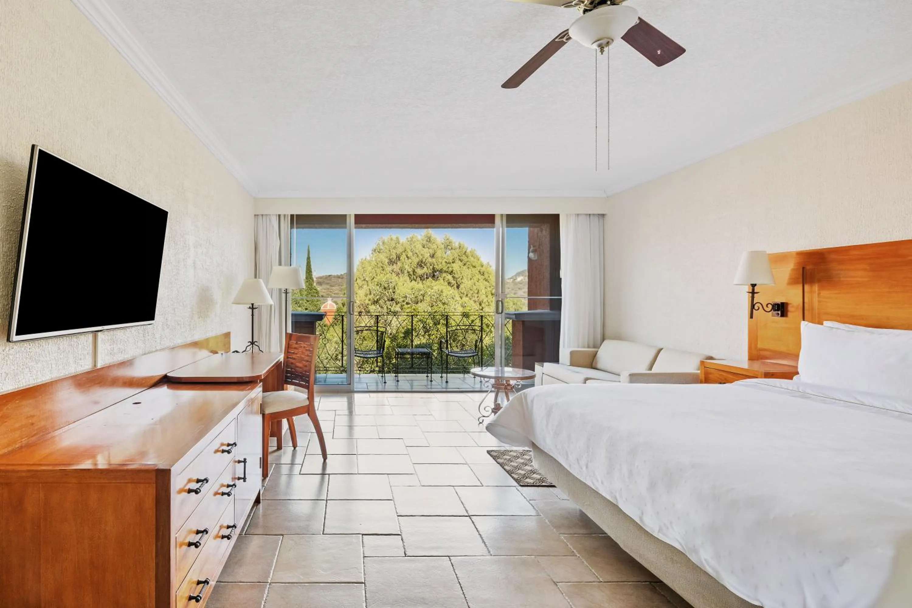 Bed in Fiesta Americana Hacienda Ixtapan de La Sal