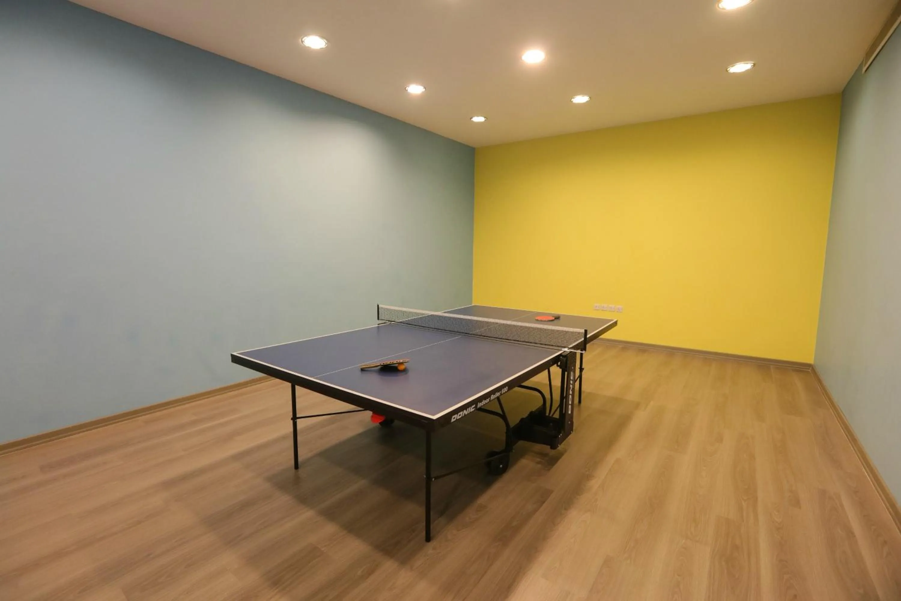 Table tennis in Continent Al Waha Hotel Riyad