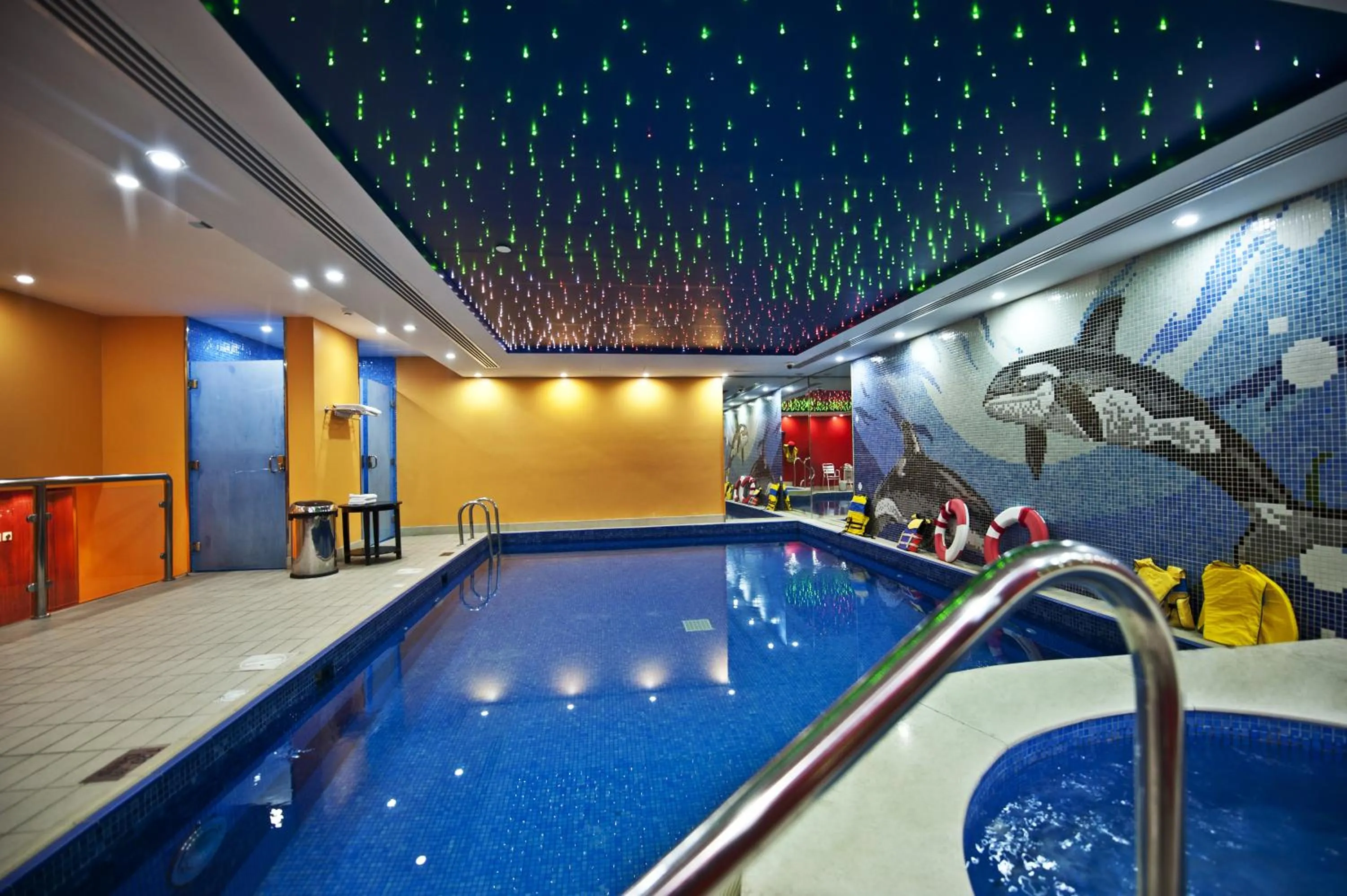 Swimming pool in Continent Al Waha Hotel Riyad