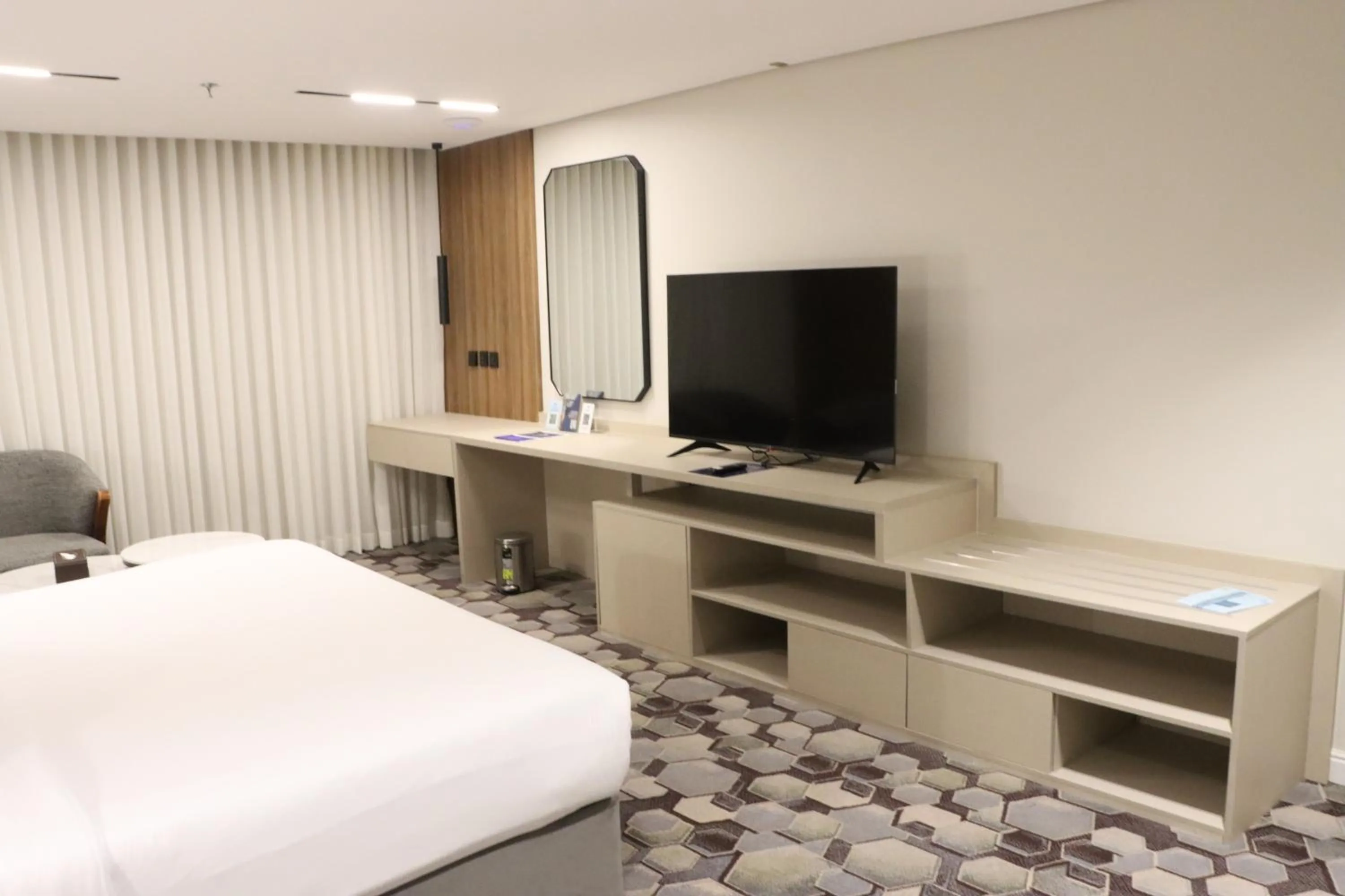 Bedroom, Bed in Continent Al Waha Hotel Riyad