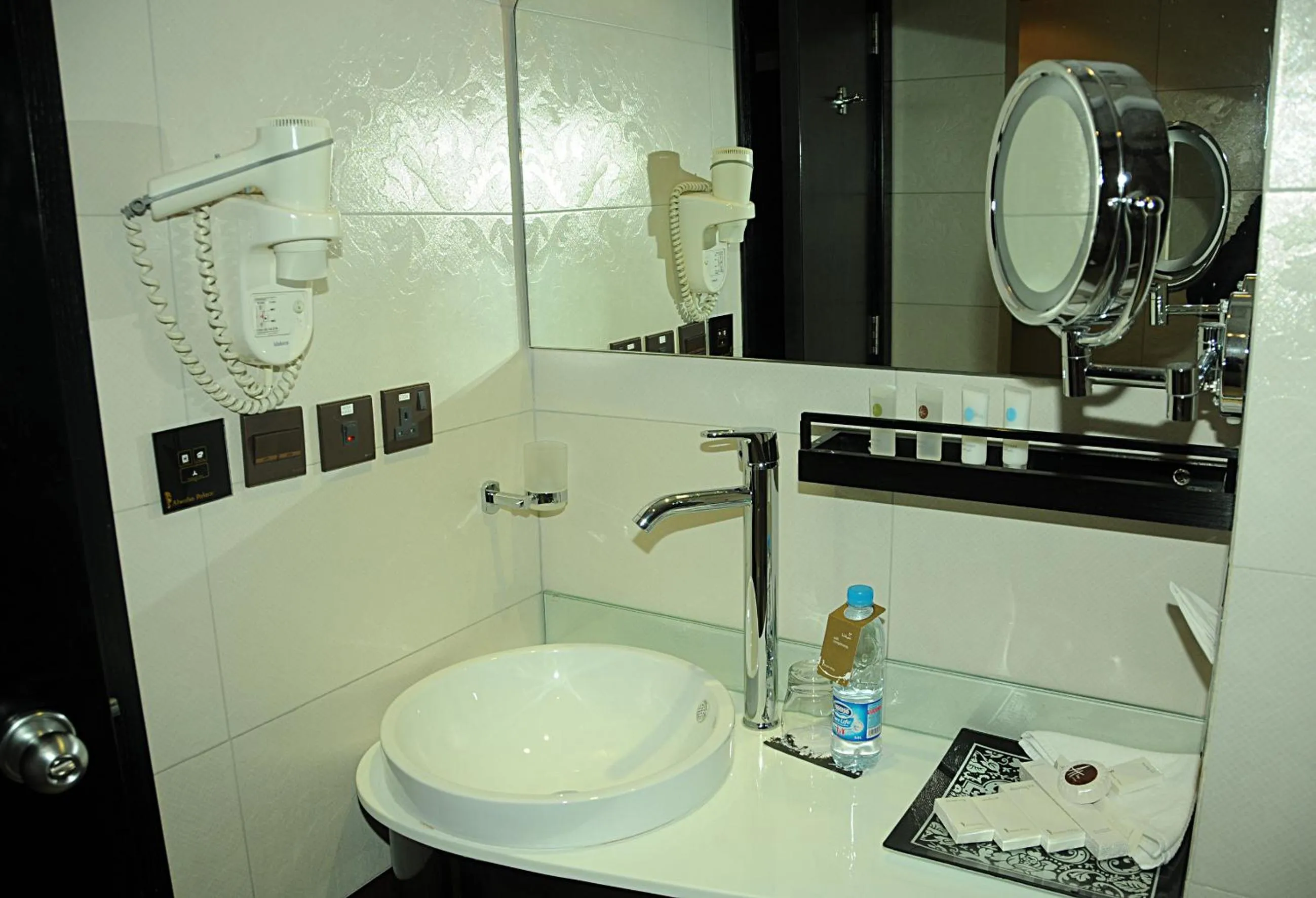 Bathroom in Continent Al Waha Hotel Riyad