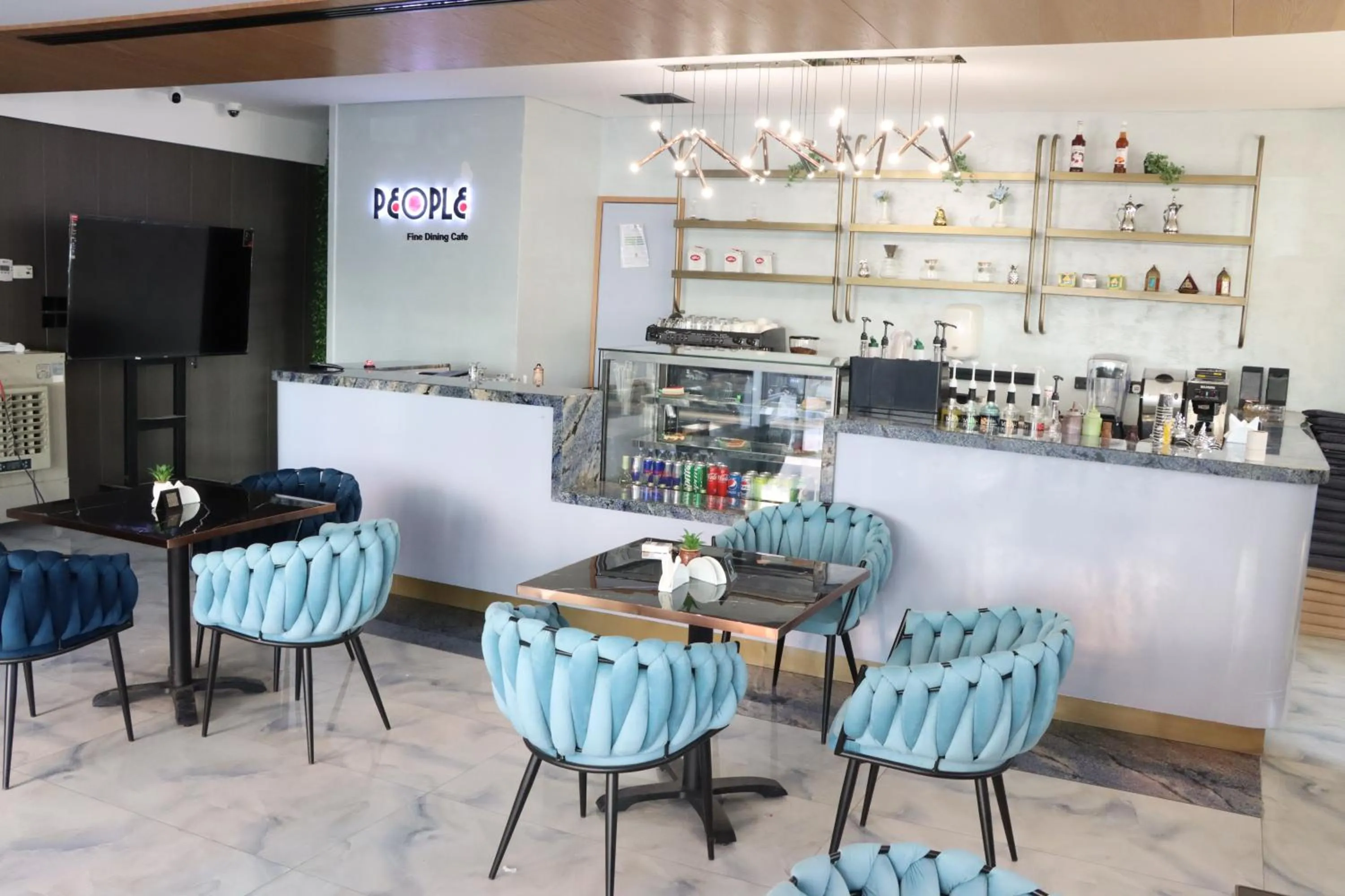 Food and drinks in Continent Al Waha Hotel Riyad