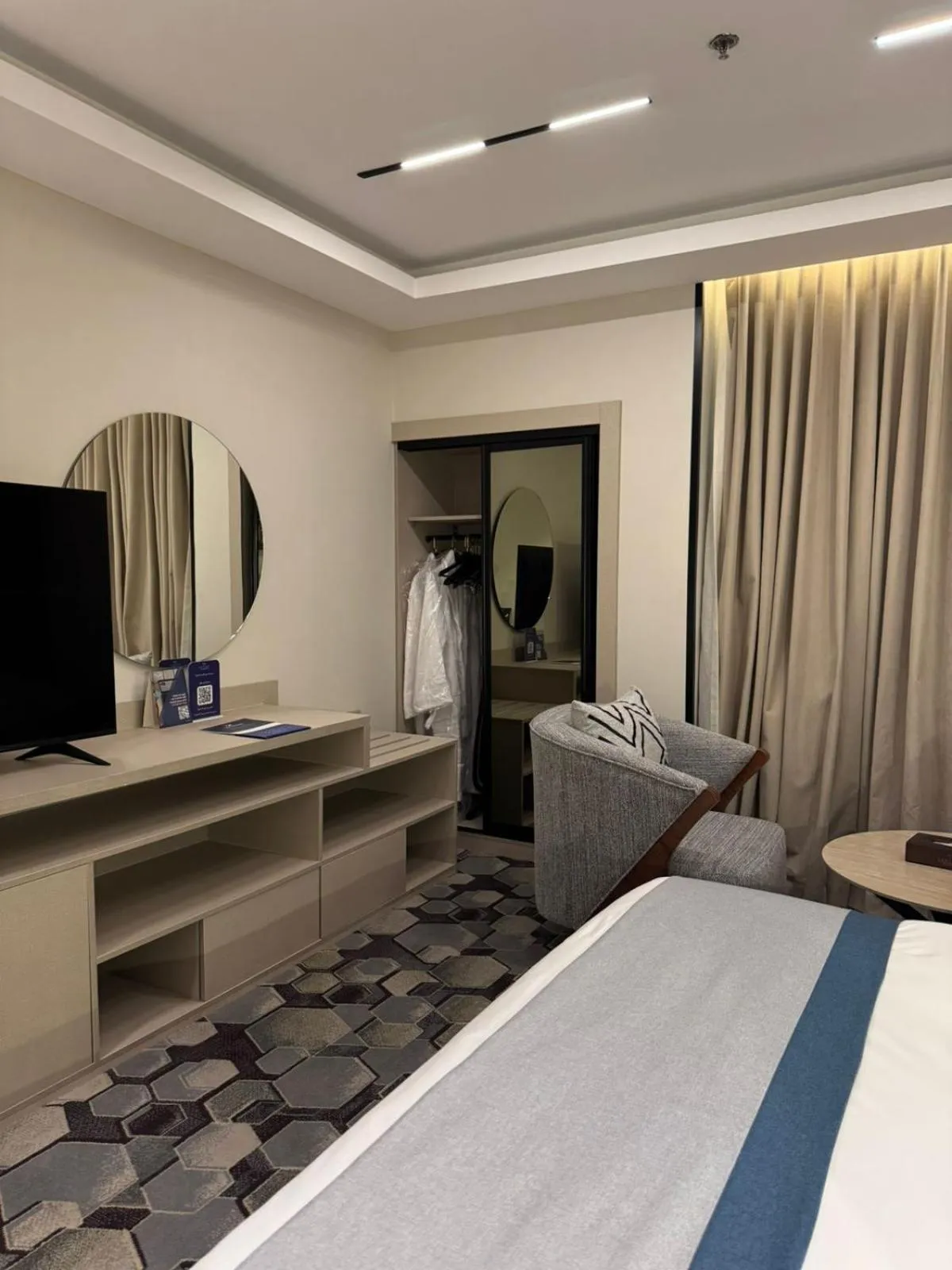 Photo of the whole room, Bed in Continent Al Waha Hotel Riyad