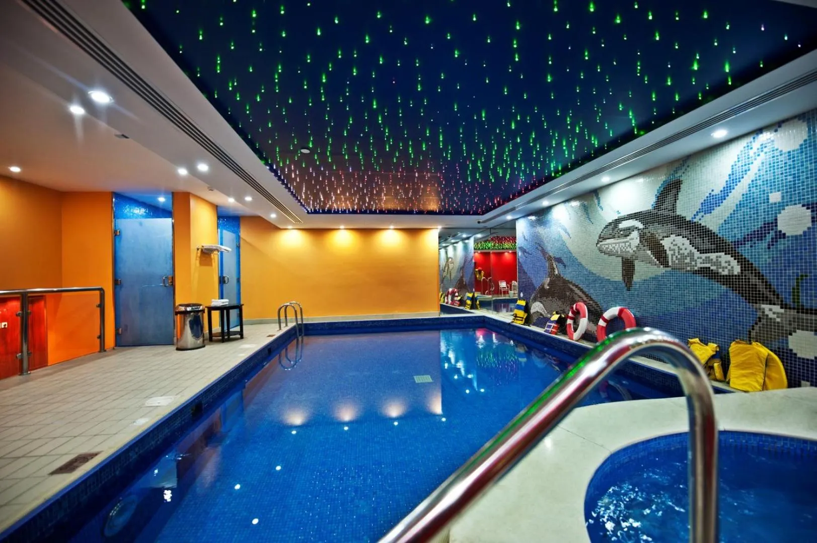 Swimming pool in Continent Al Waha Hotel Riyad