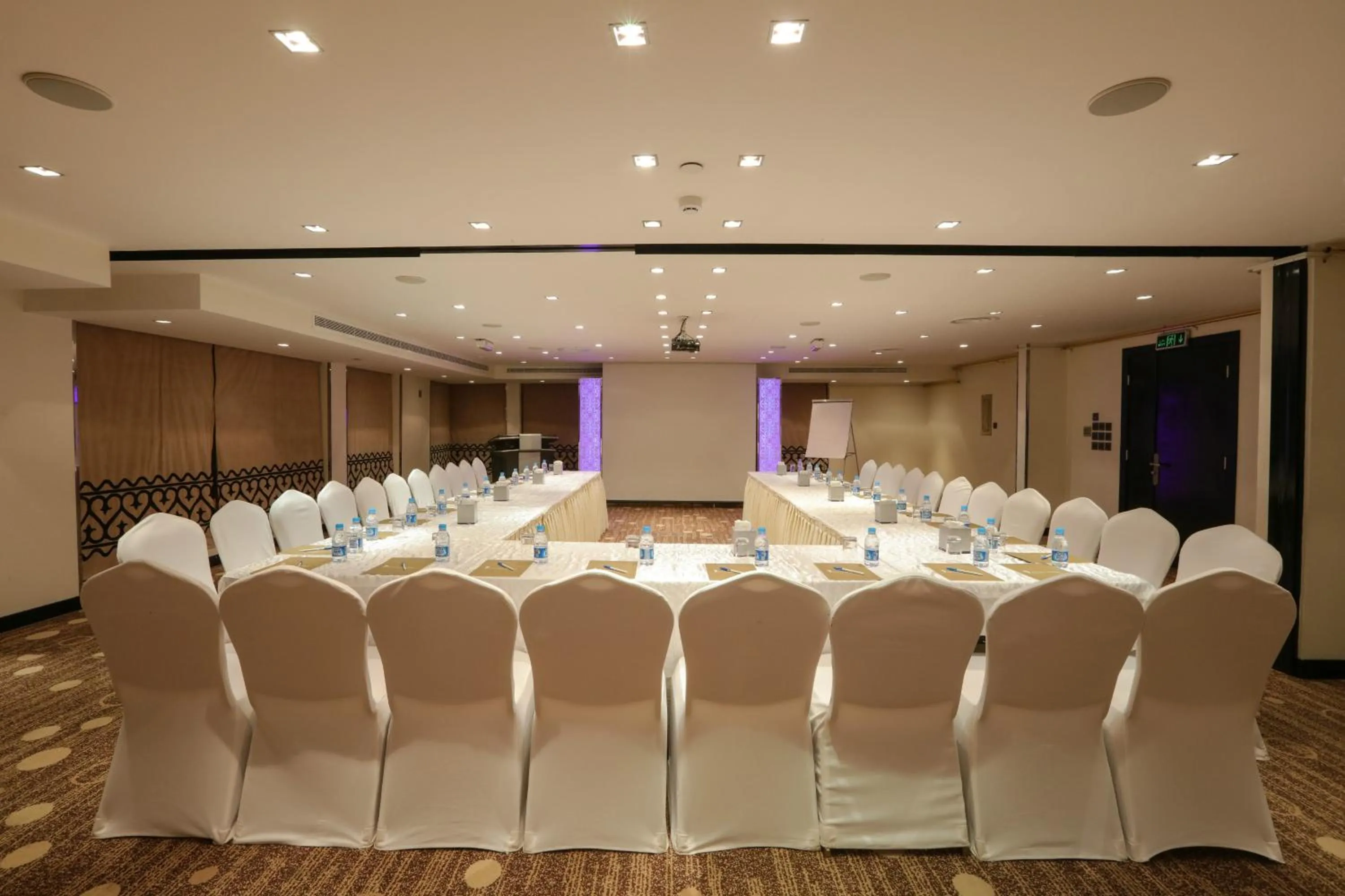 Banquet/Function facilities in Continent Al Waha Hotel Riyad