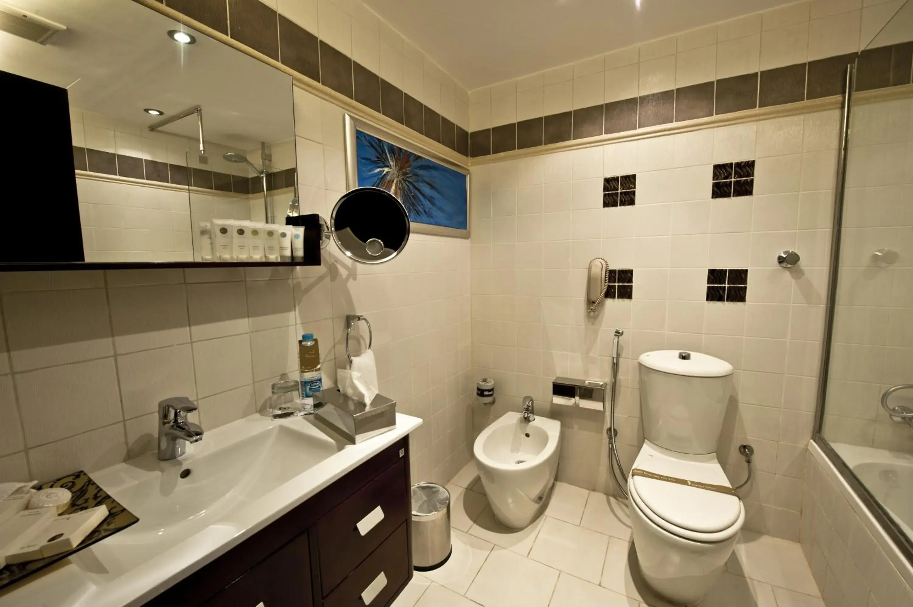 Deluxe King Room in Continent Al Waha Hotel Riyad Deluxe King Room in Continent Al Waha Hotel Riyad