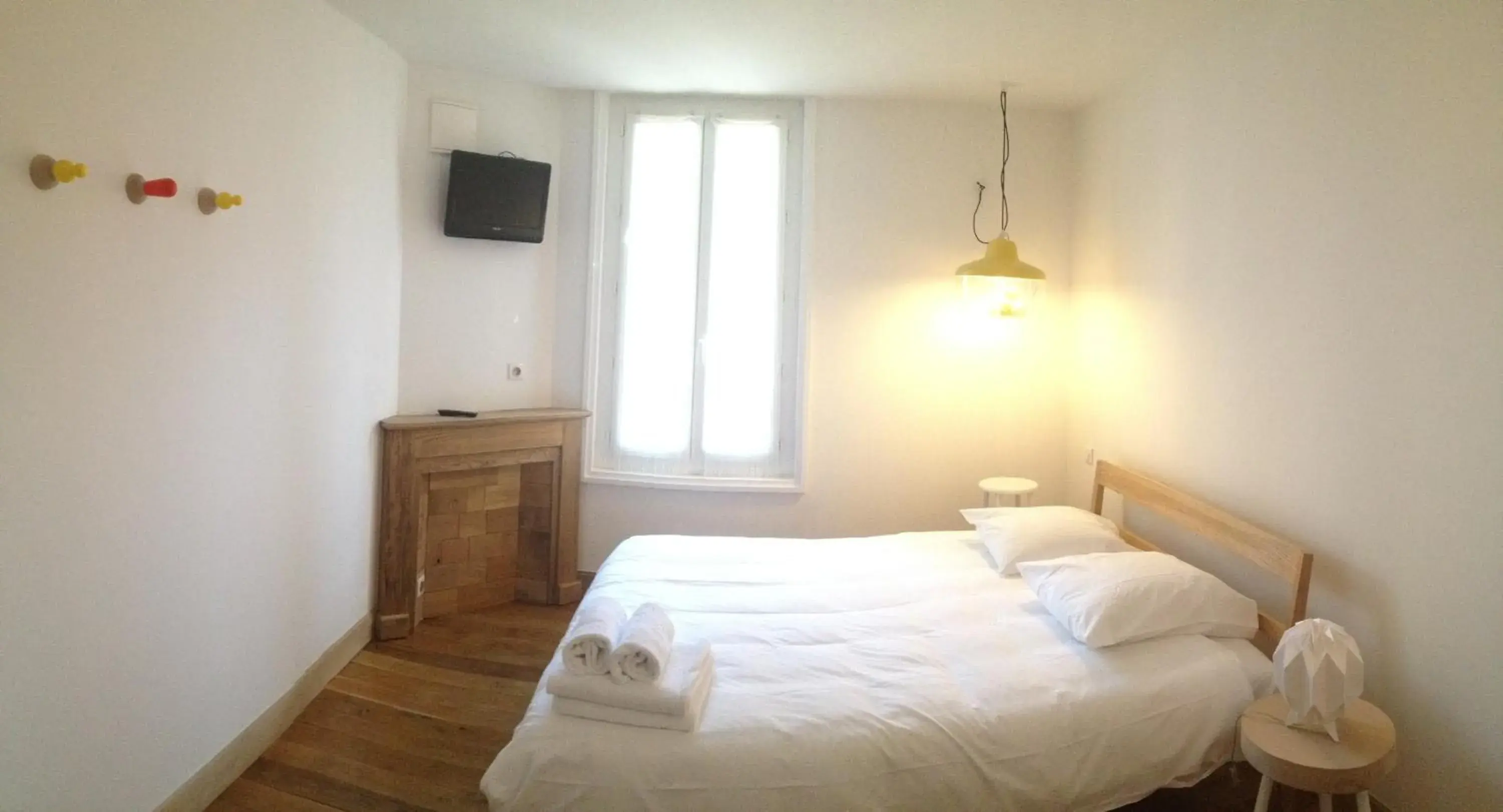 Comfort Double Room in Hôtel de la Pinède Comfort Double Room in Hôtel de la Pinède