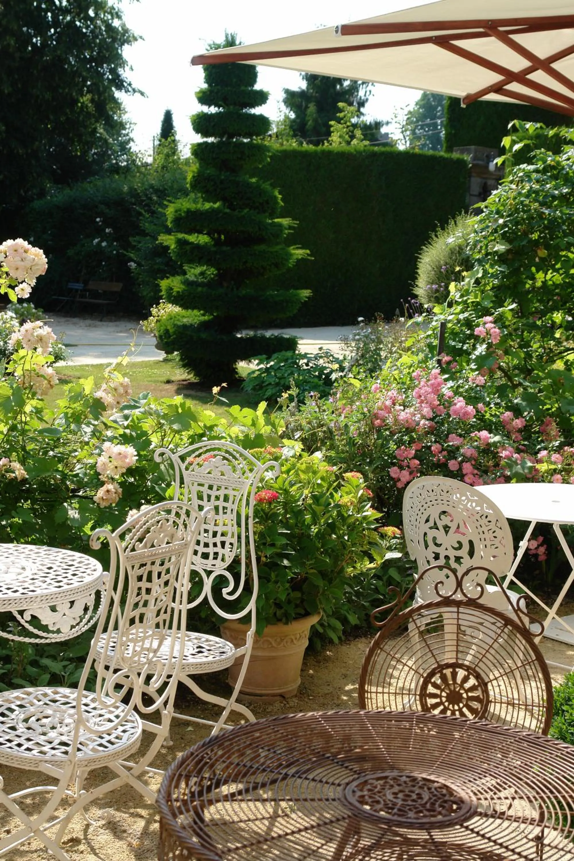 Restaurant/places to eat in Château de La Ballue - Teritoria