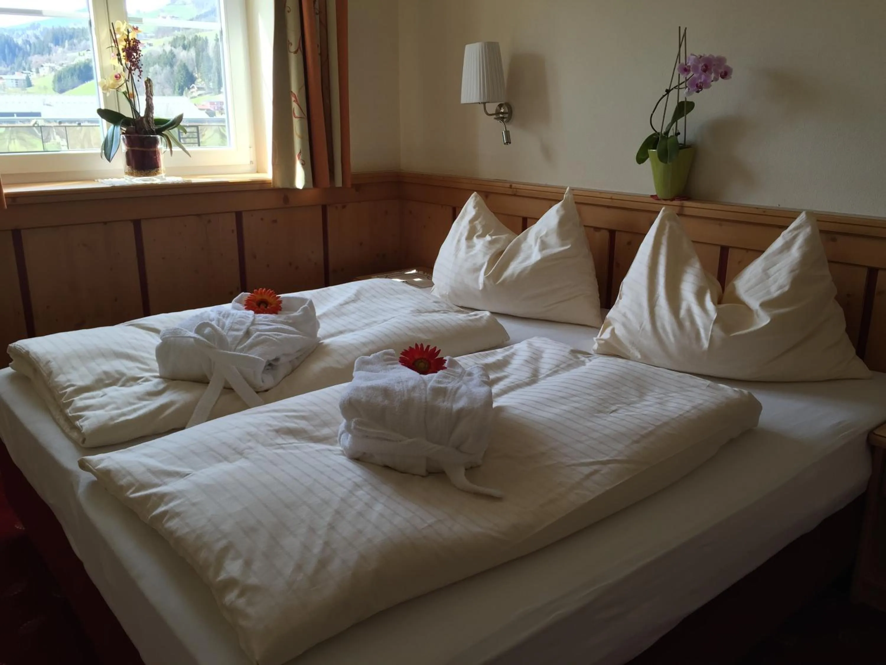 Bed in Hotel Gasthof Schweizerhaus