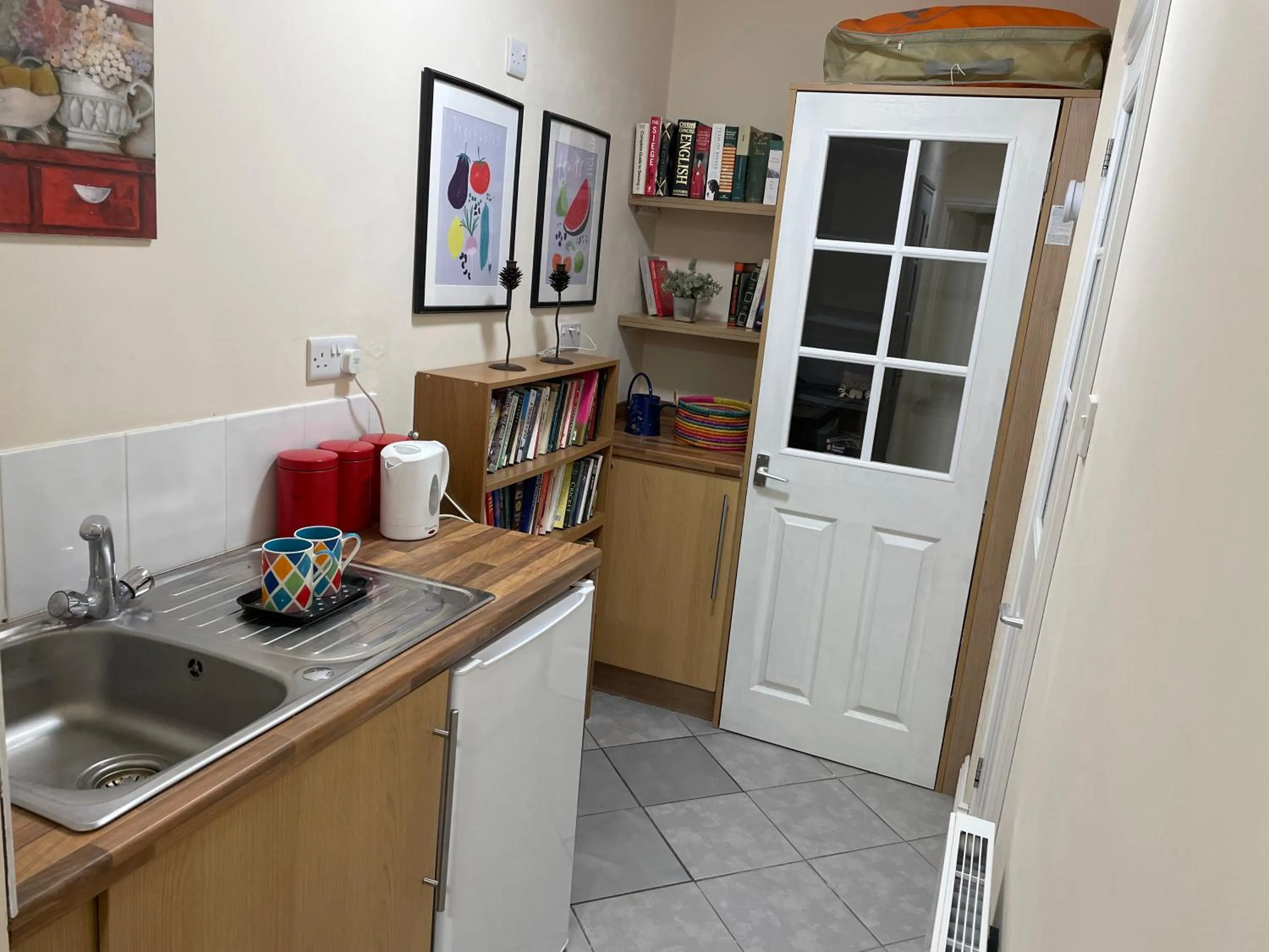 Kitchen or kitchenette in High Banks studio