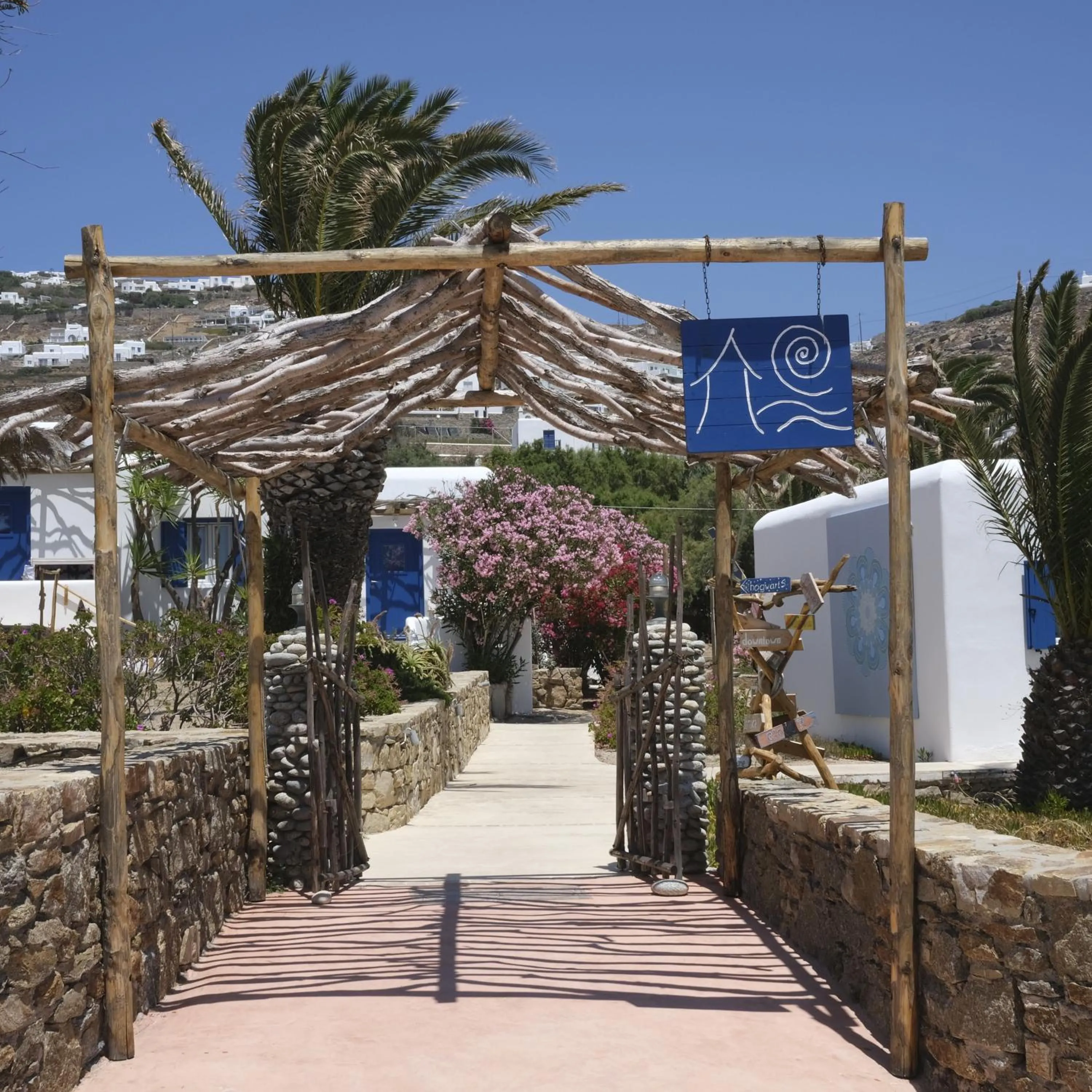 Facade/entrance in Baba Houlakia