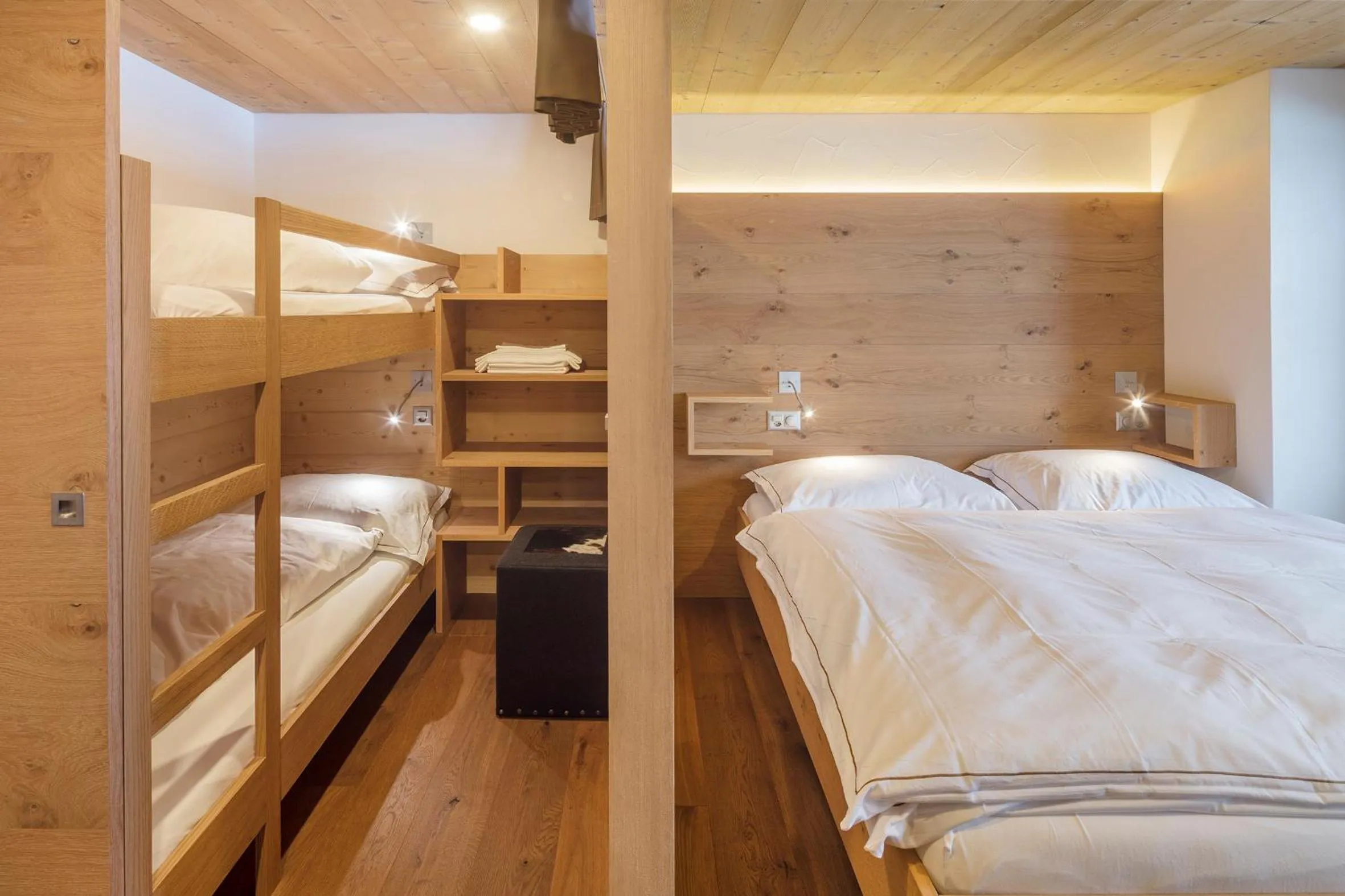 Photo of the whole room in Hotel Edelweiss Blatten Lötschental