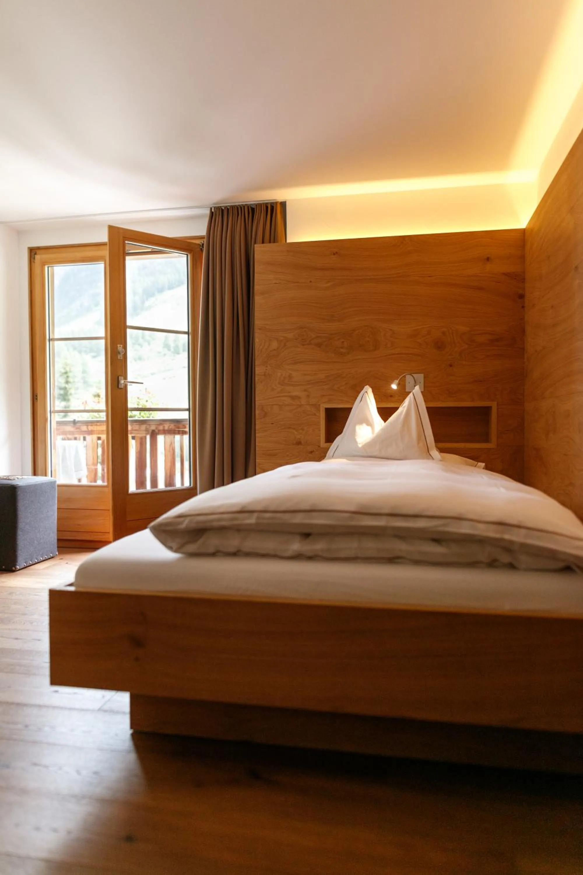 Photo of the whole room in Hotel Edelweiss Blatten Lötschental