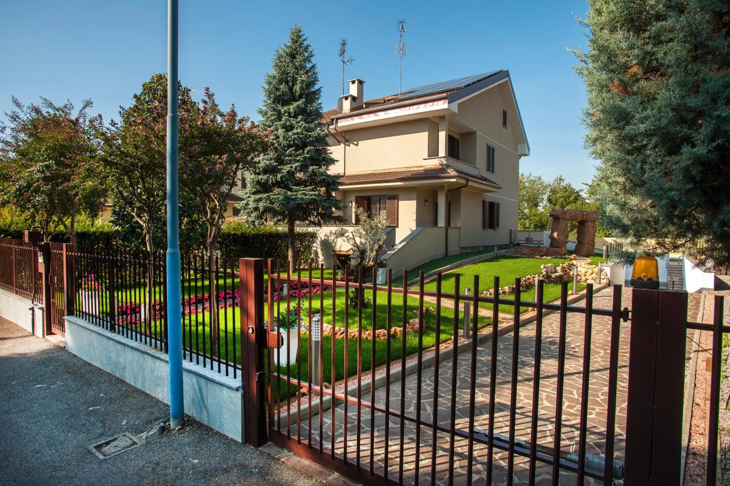 Property building in B&B Villa Aurora