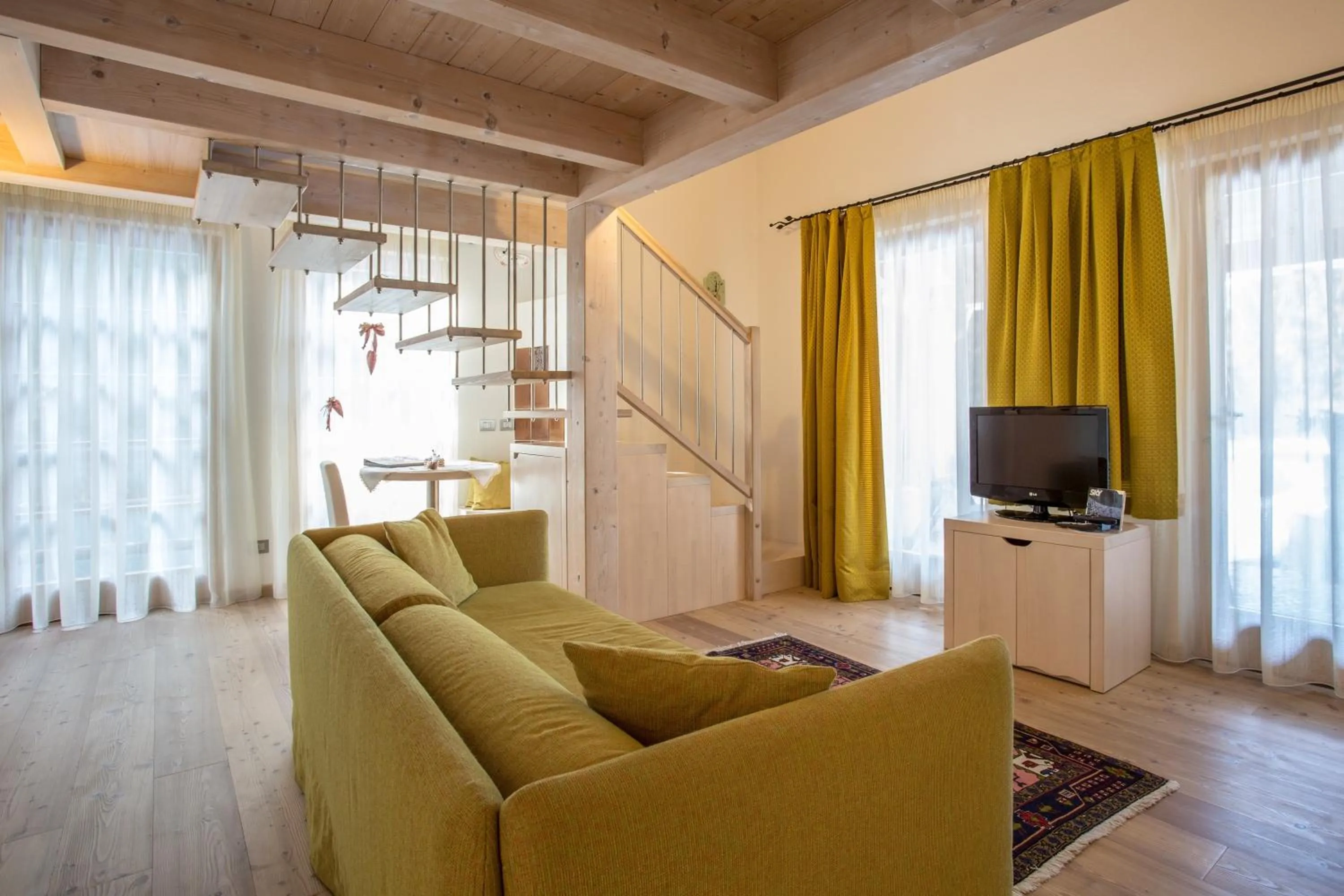 Living room in Castelir Suite Hotel