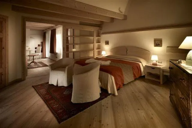 Photo of the whole room, Bed in Castelir Suite Hotel
