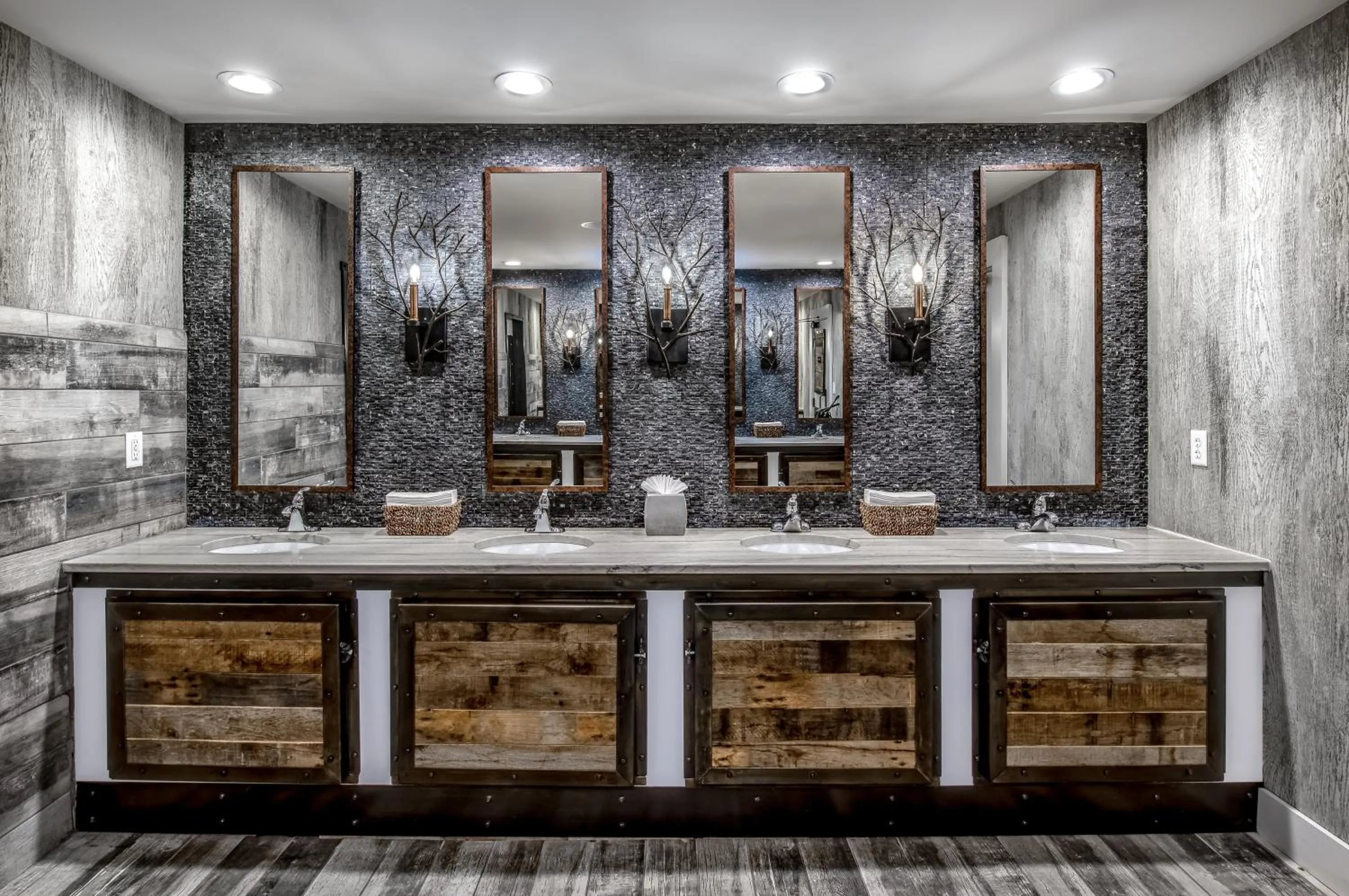 Lobby or reception in Crowne Plaza Resort Asheville by IHG