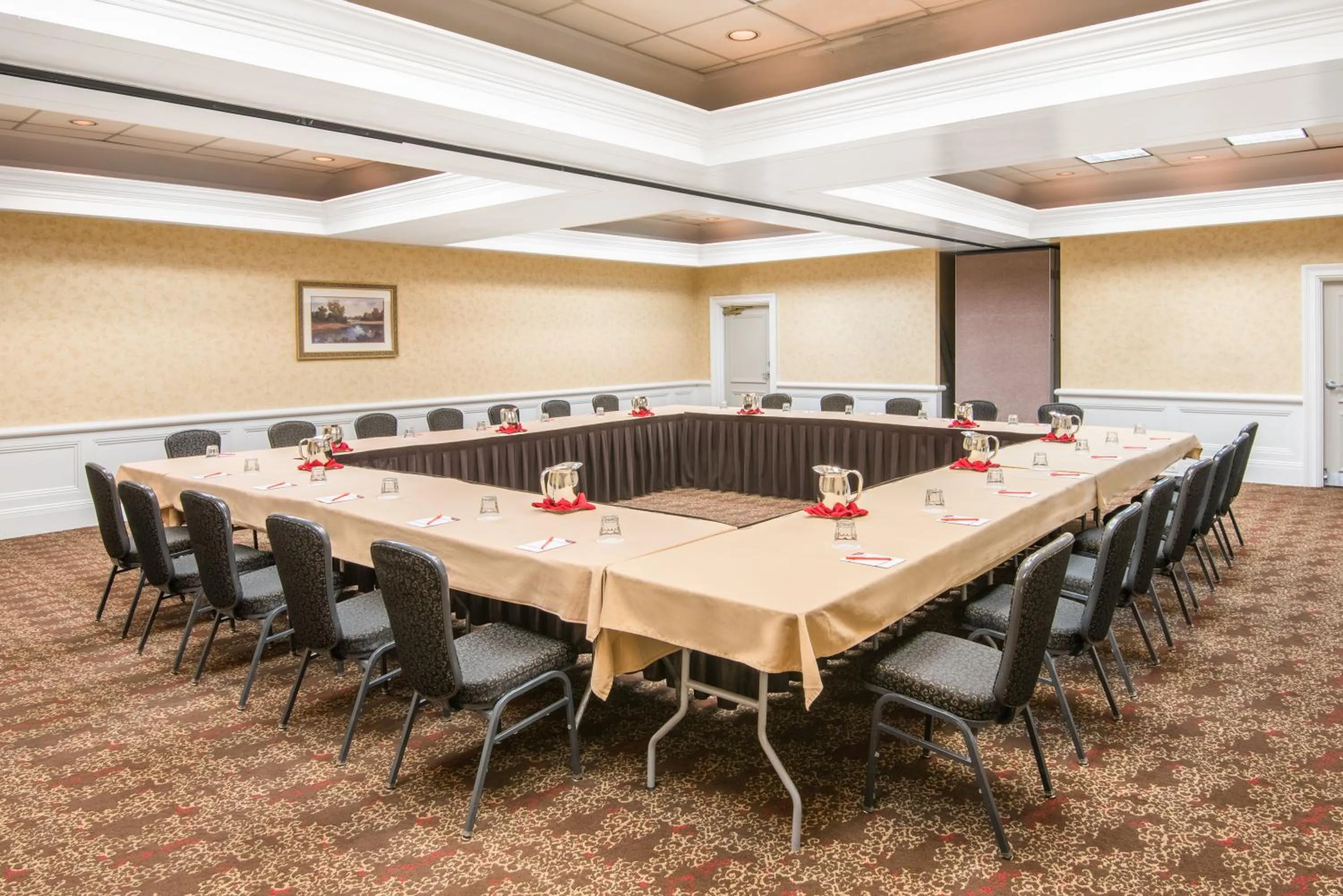 Meeting/conference room in Crowne Plaza Resort Asheville by IHG