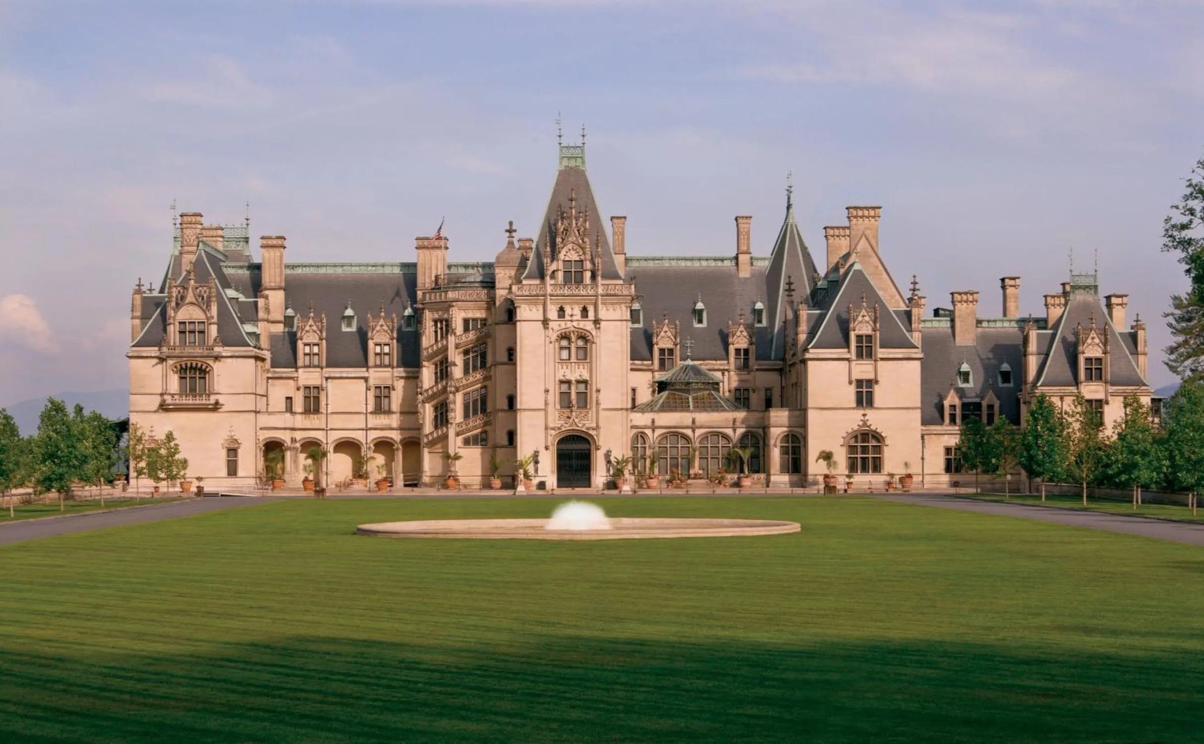 Area and facilities in Crowne Plaza Resort Asheville by IHG