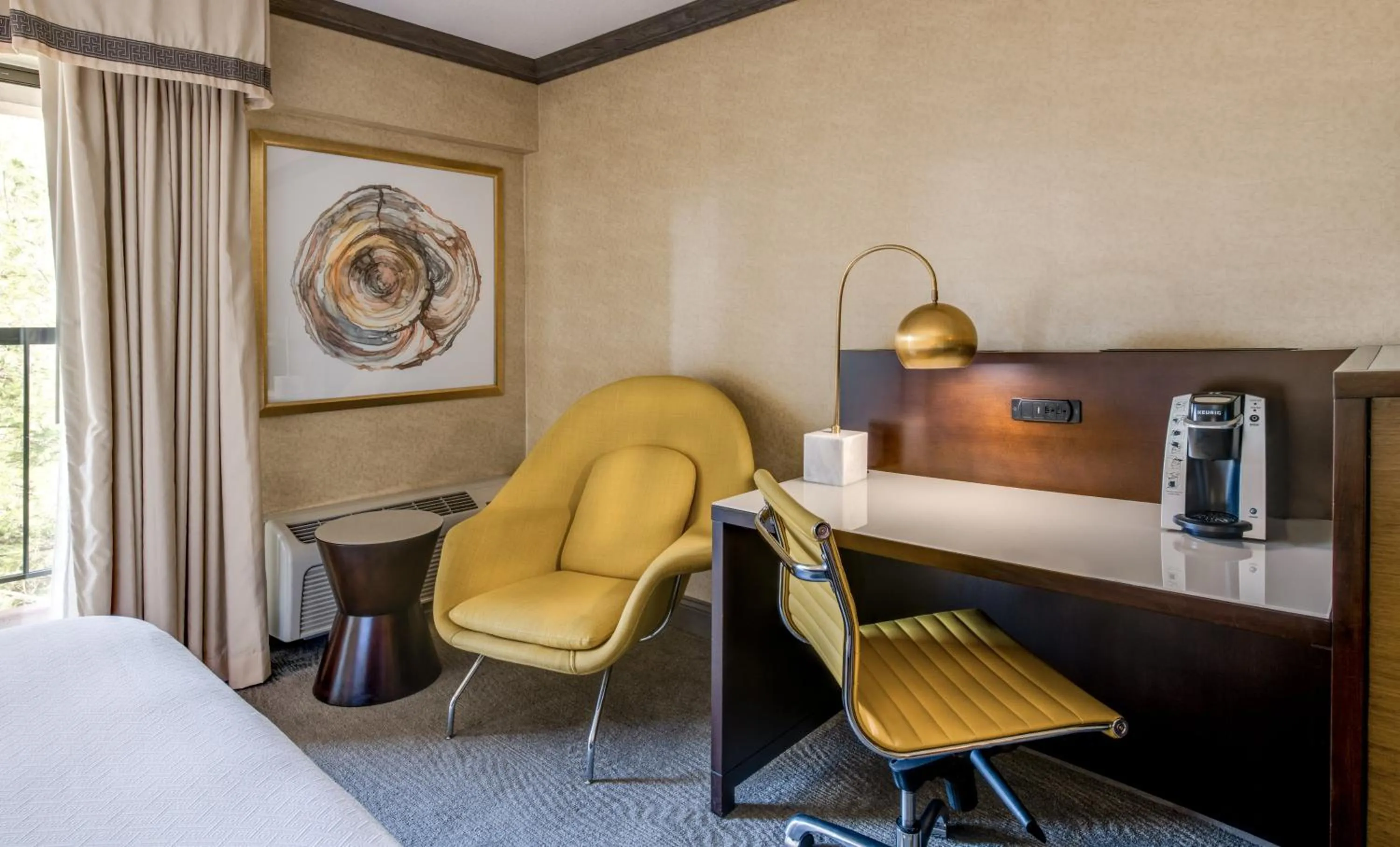 Photo of the whole room in Crowne Plaza Resort Asheville by IHG