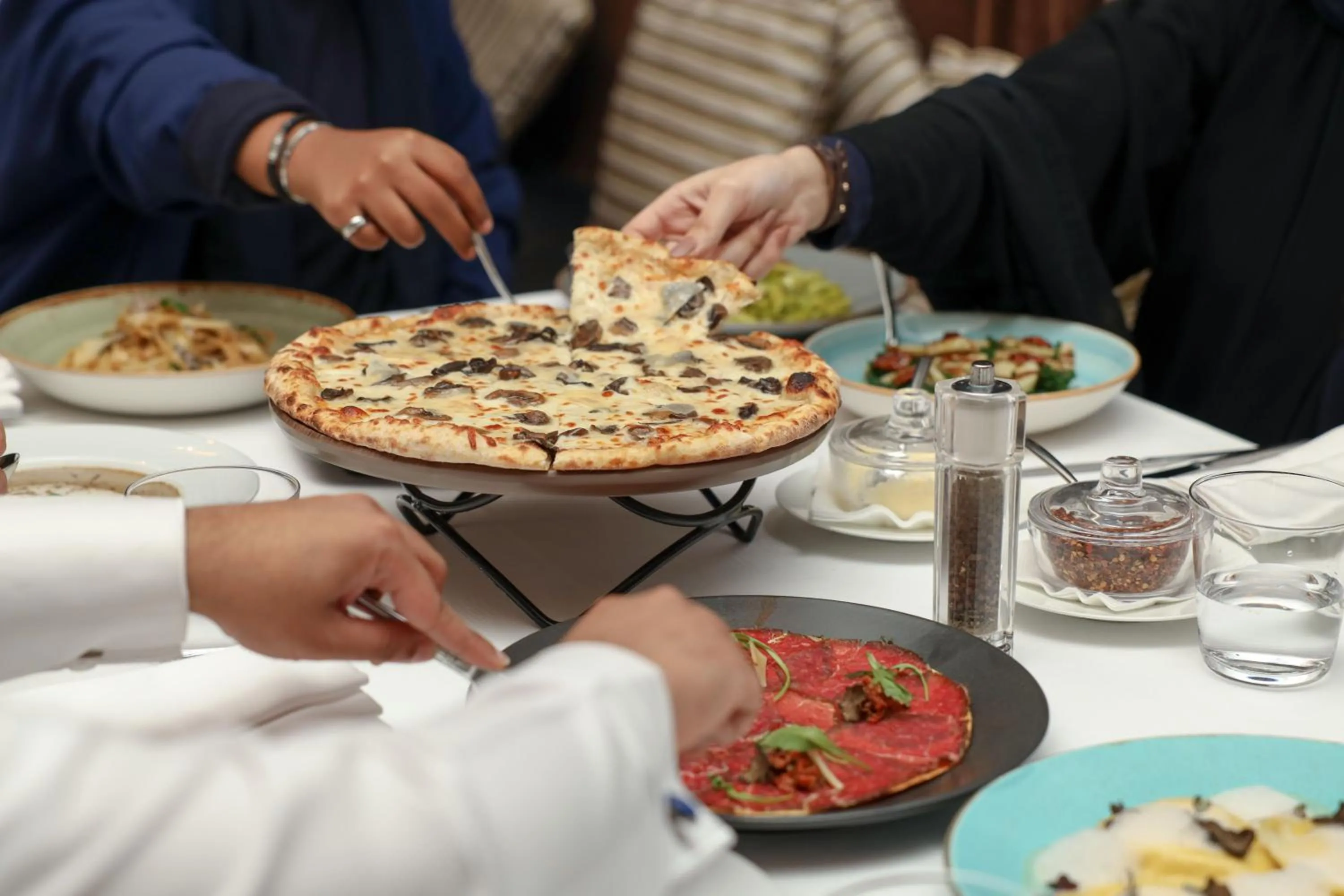 Restaurant/places to eat in Kempinski Al Othman Hotel Al Khobar