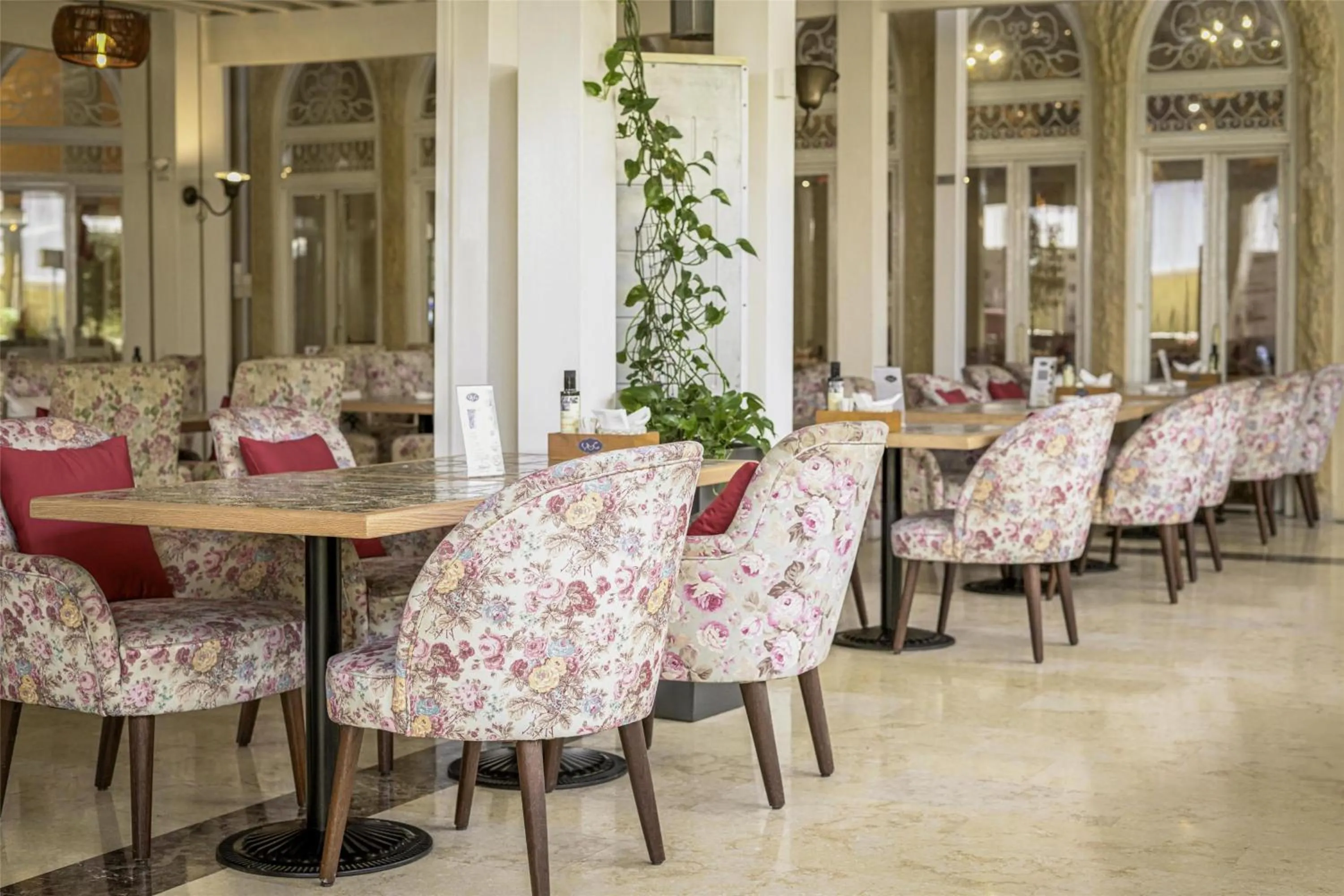 Restaurant/places to eat in Kempinski Al Othman Hotel Al Khobar