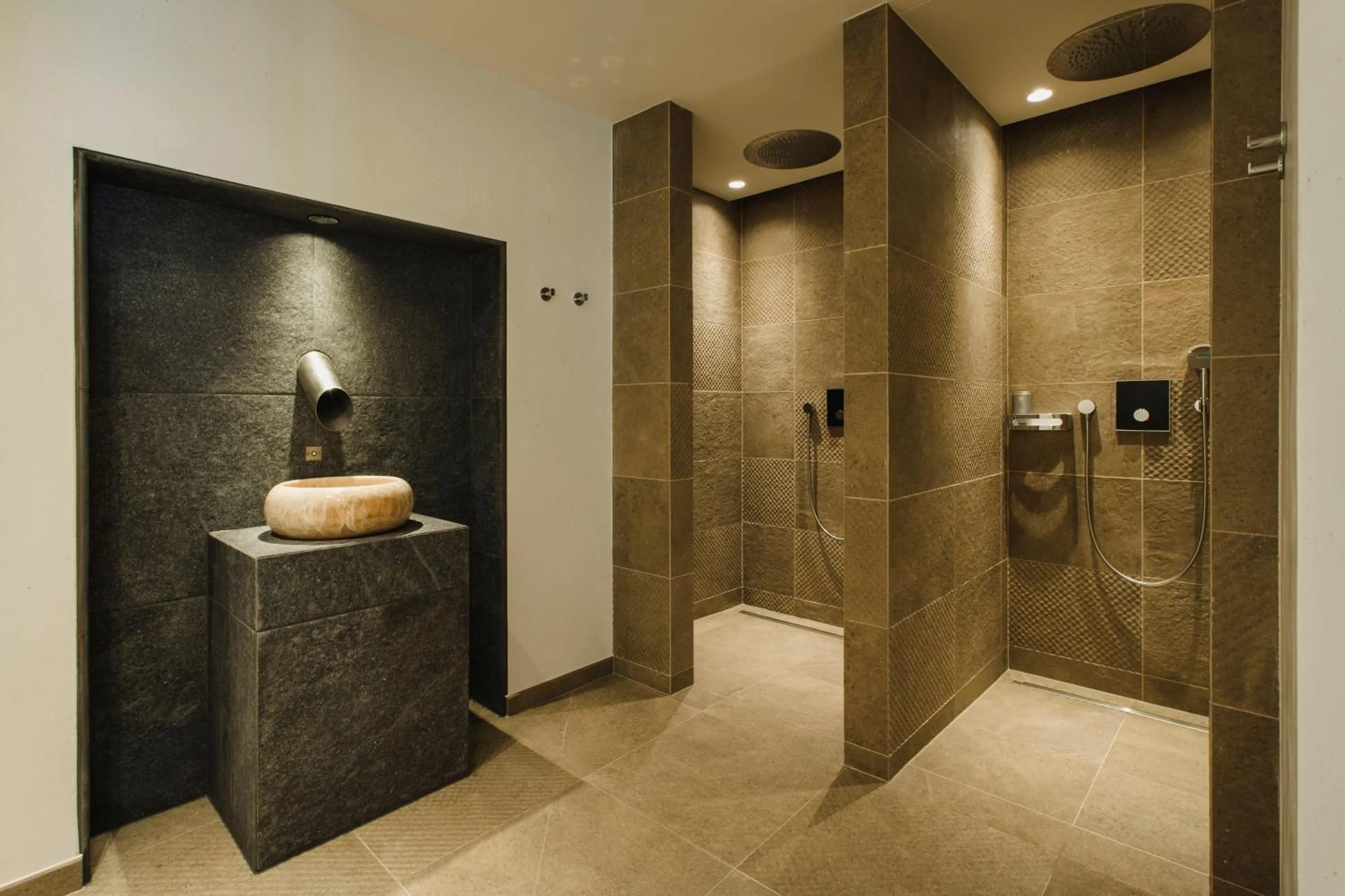 Spa and wellness centre/facilities in Hotel Schwarzer Adler - Sport & Spa