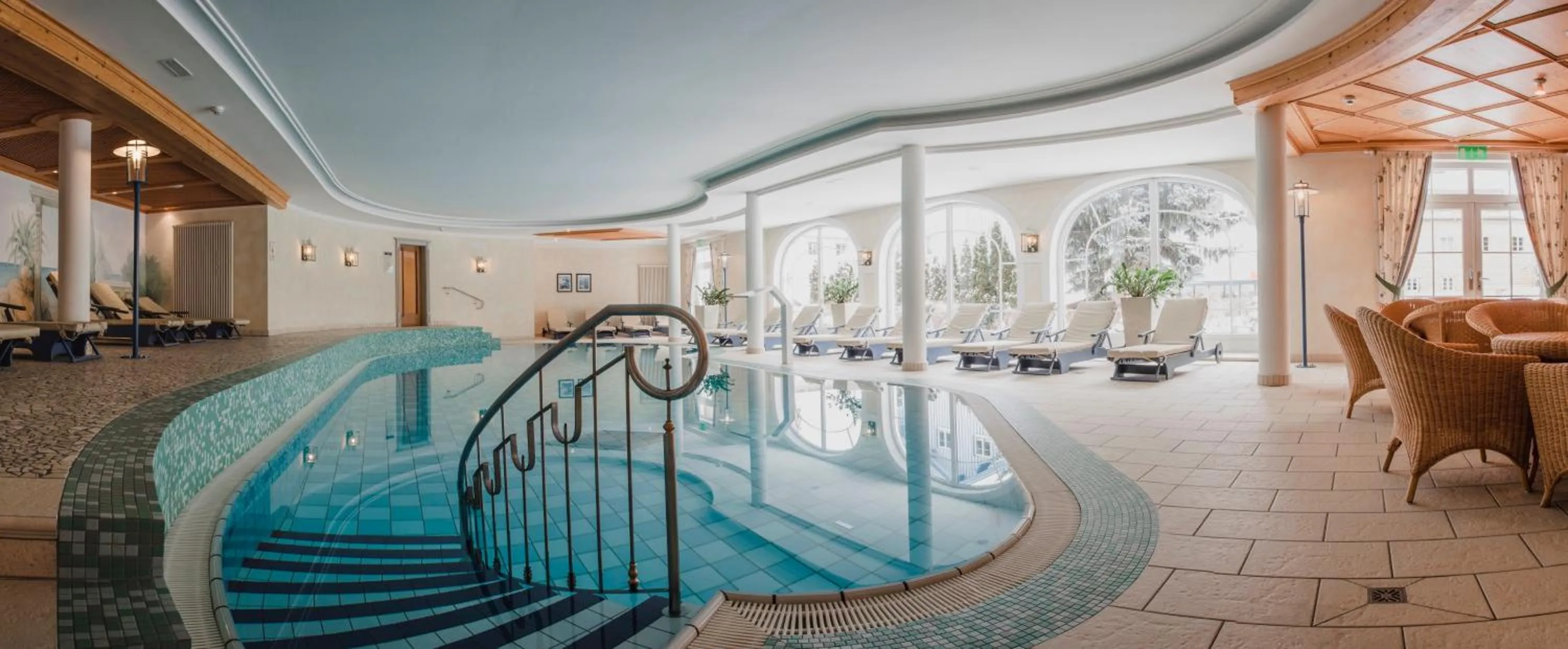 Swimming pool in Hotel Schwarzer Adler - Sport & Spa