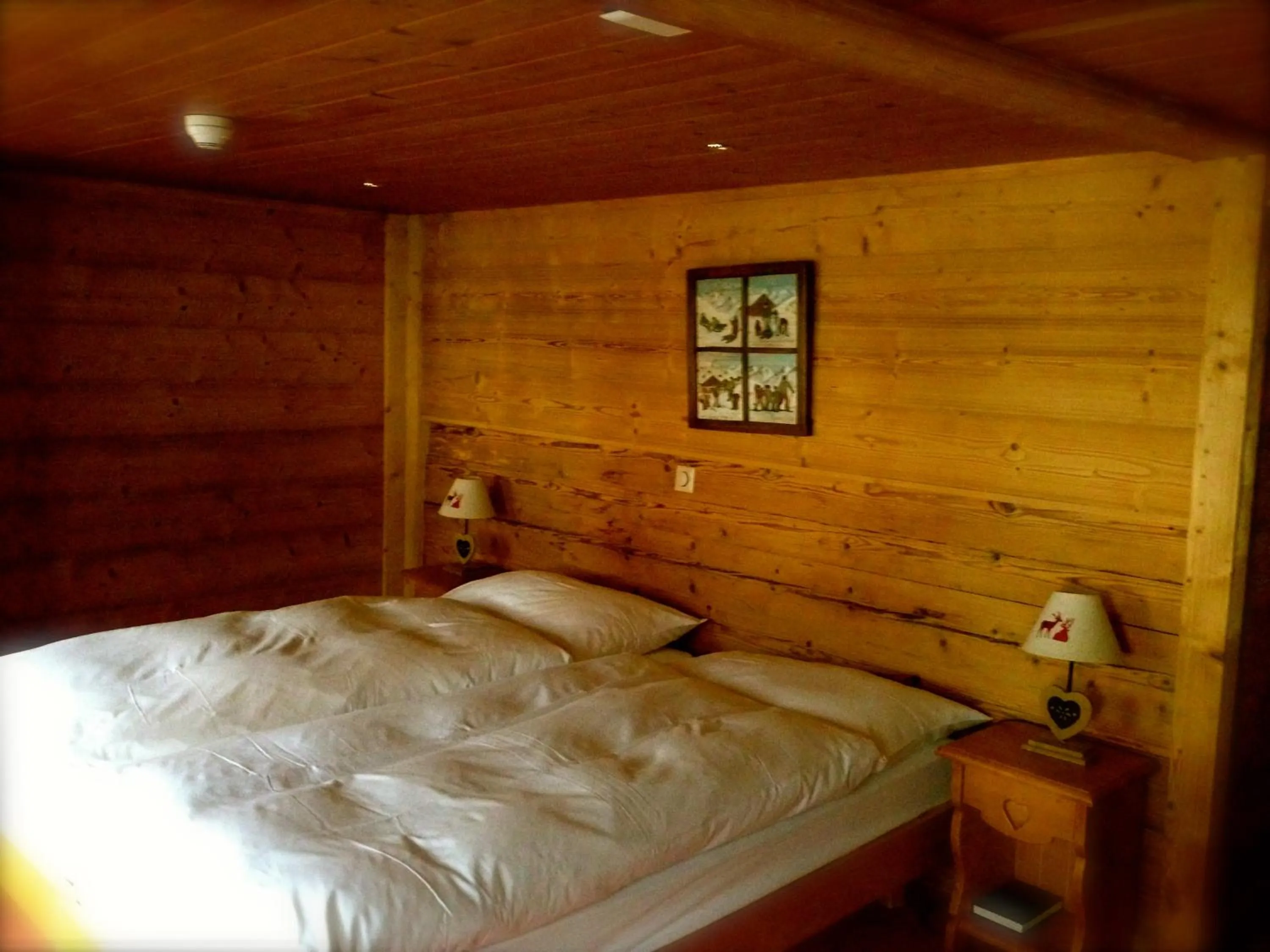 Photo of the whole room, Bed in Auberge de la poste